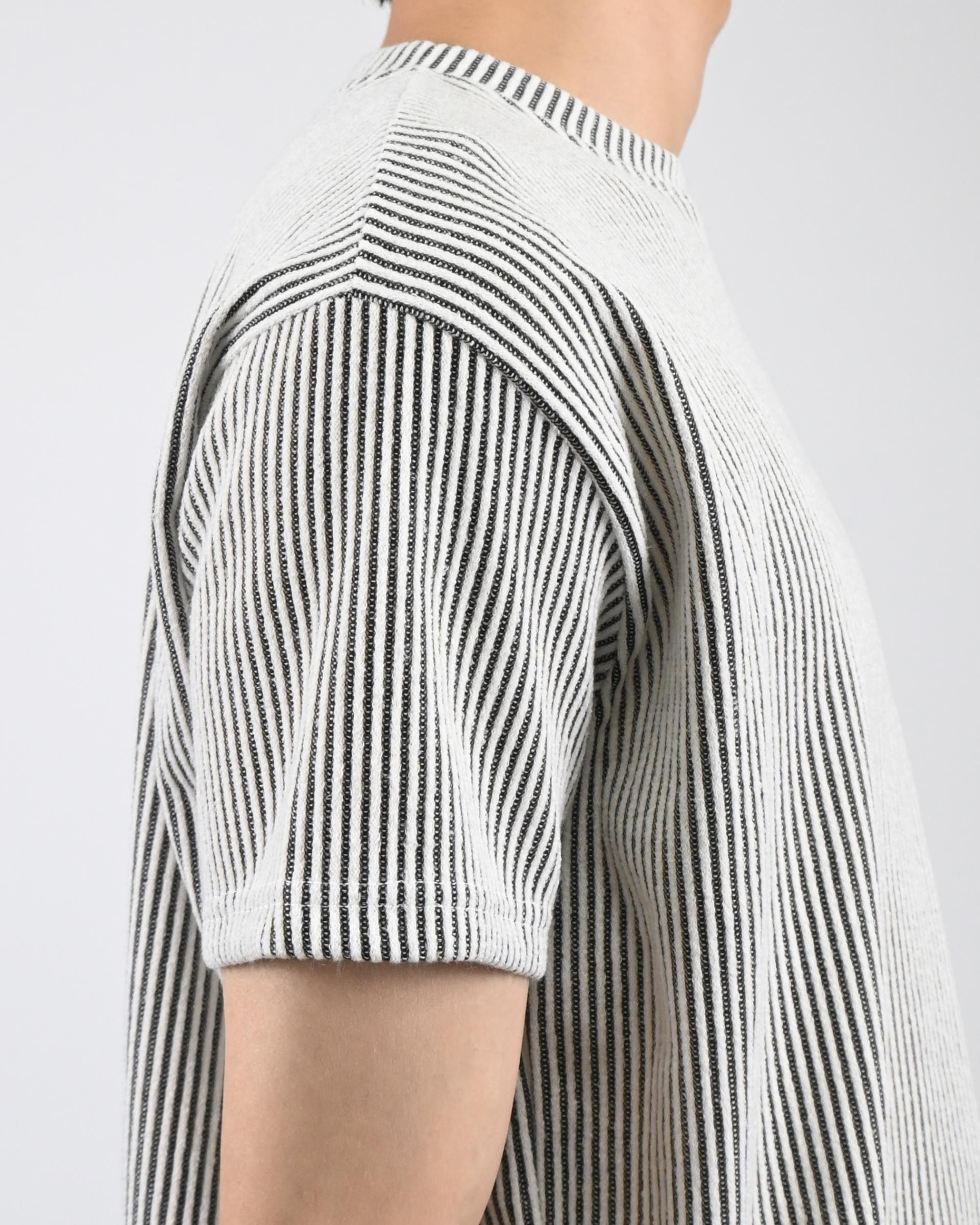 two tone ribbed half-t-shirt