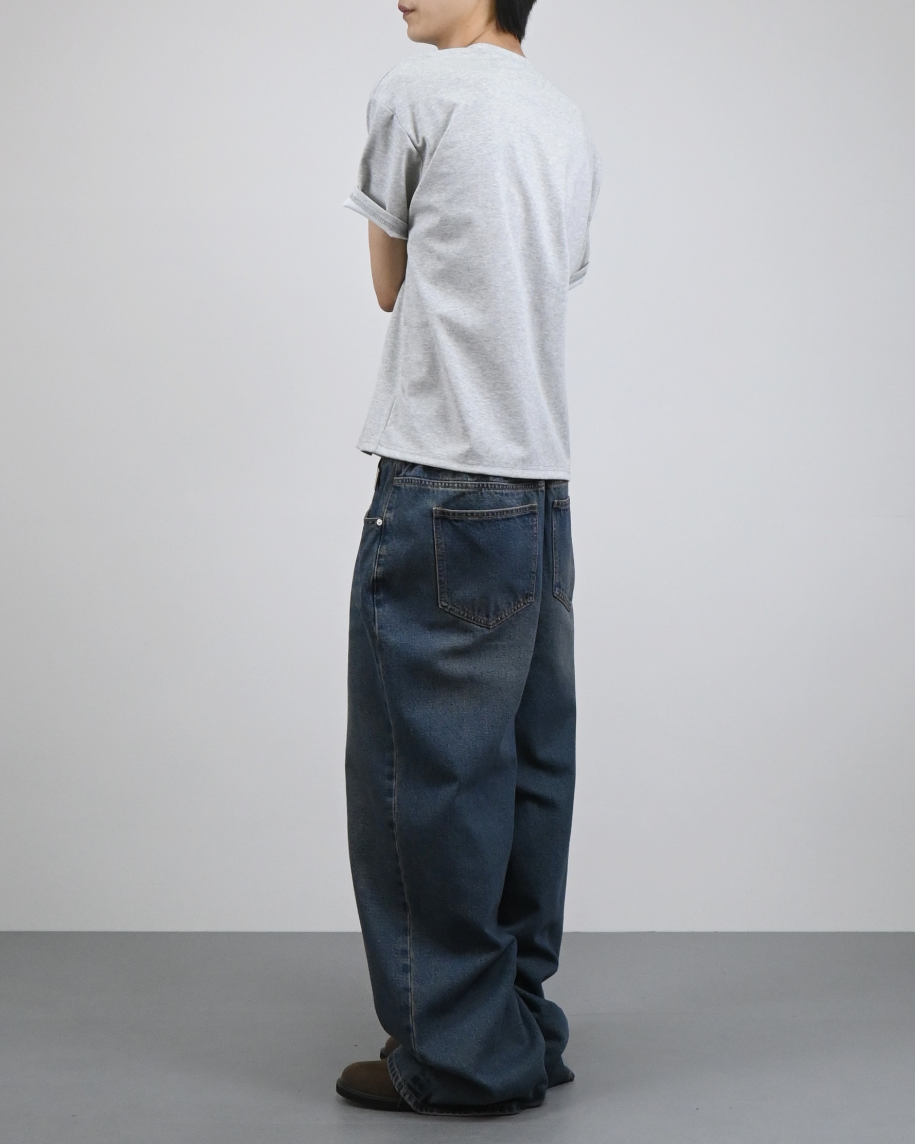 rivet crop half t-shirt