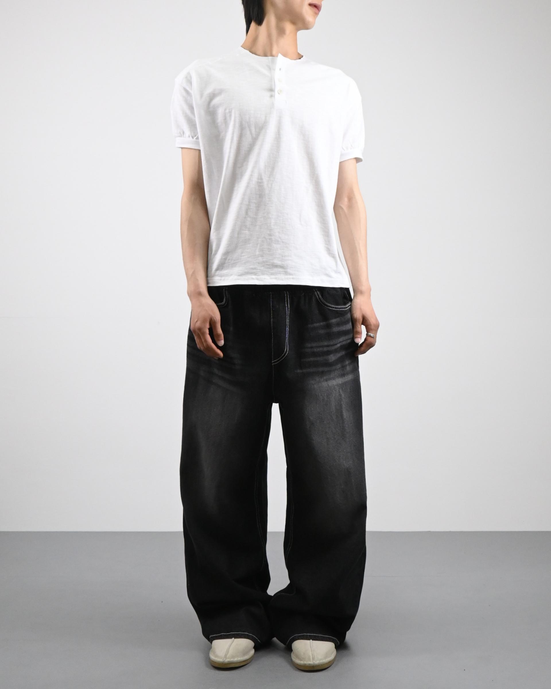 white stitch black denim pants