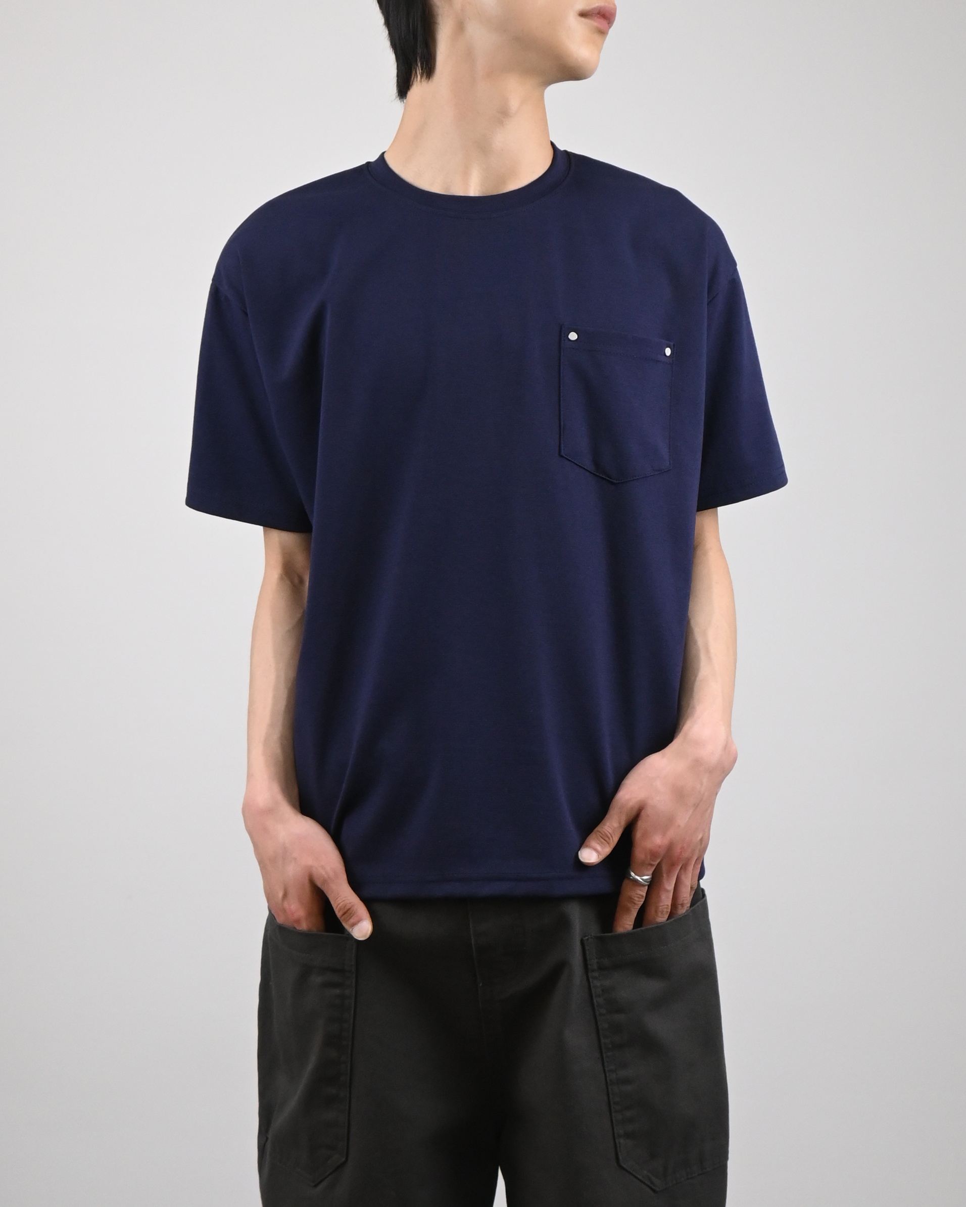 rivet crop half t-shirt