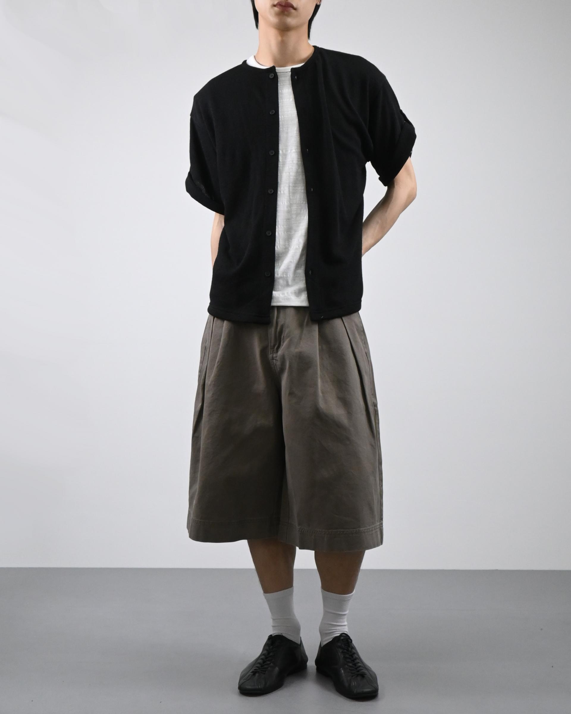 pigment two tuck bermuda cotton pants