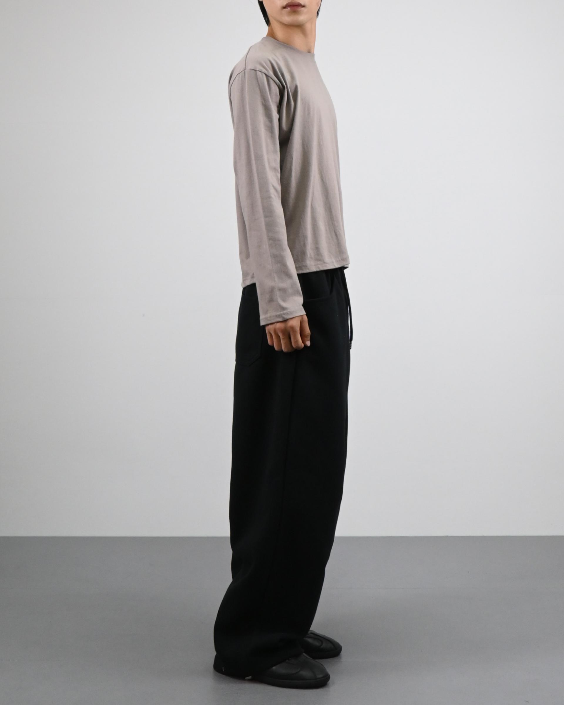 rivet dart sweatpants