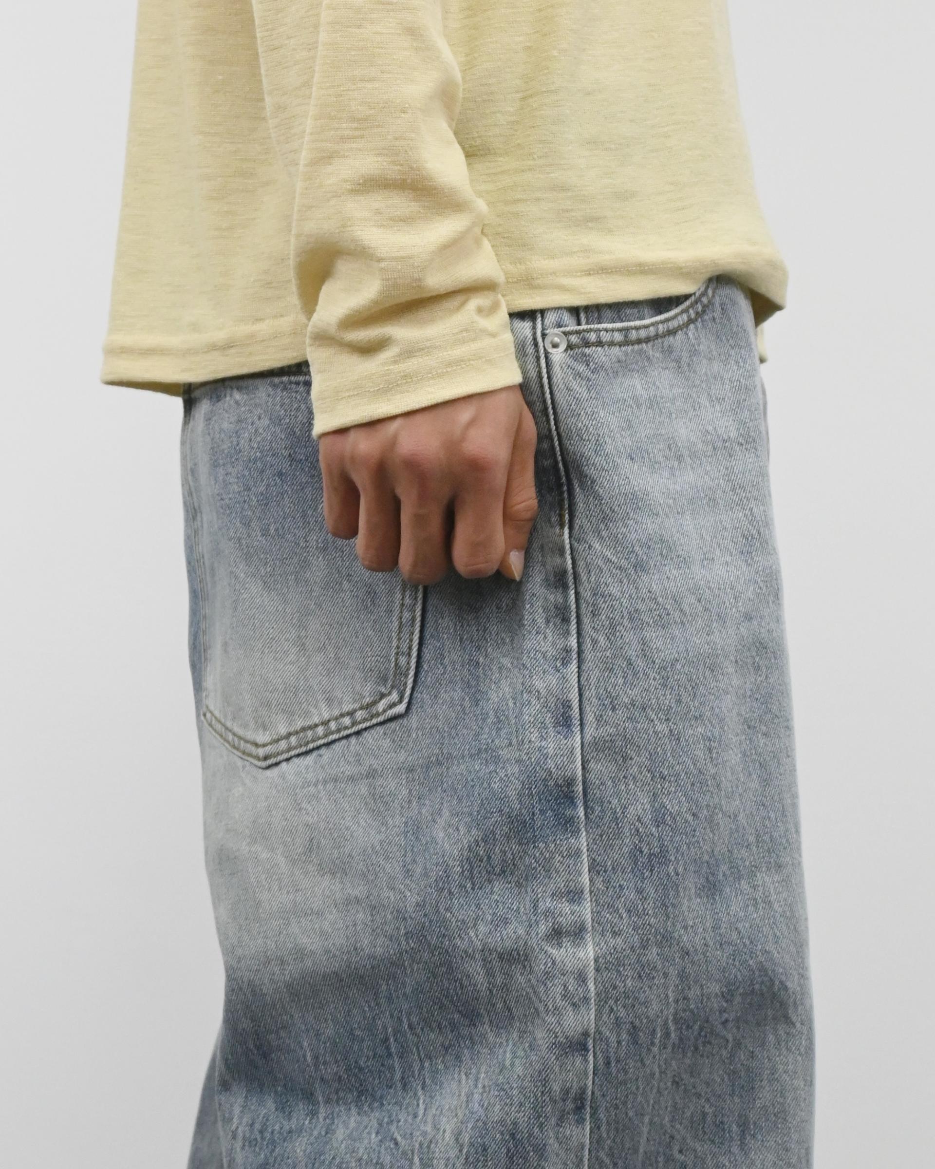 light blue over wide line denim pants