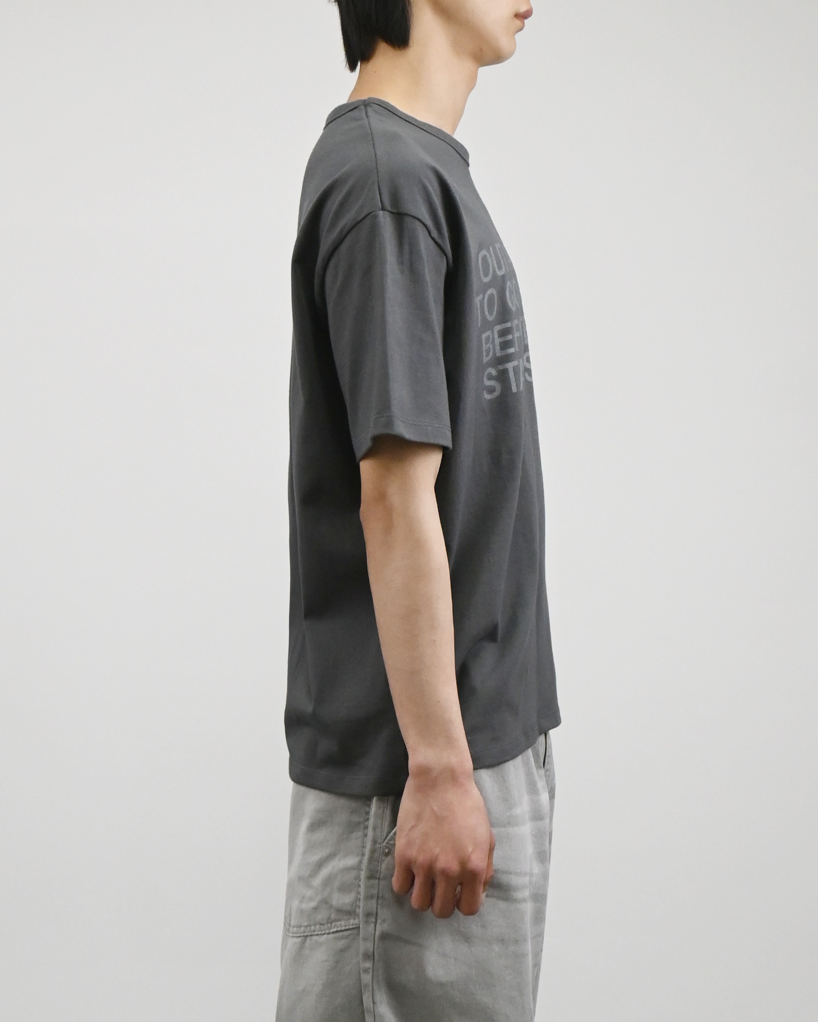 blur lettering half t-shirt