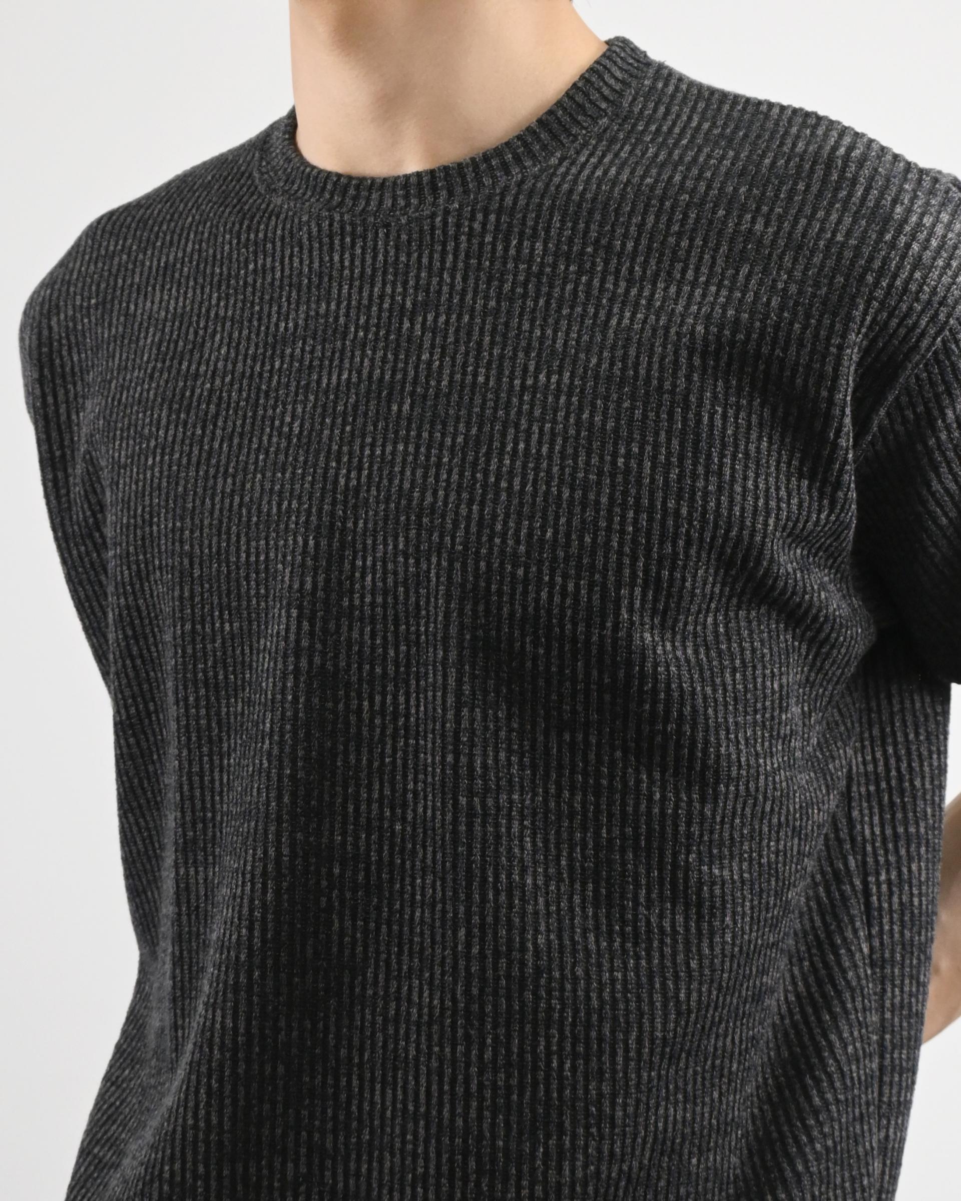 two tone ribbed half-t-shirt