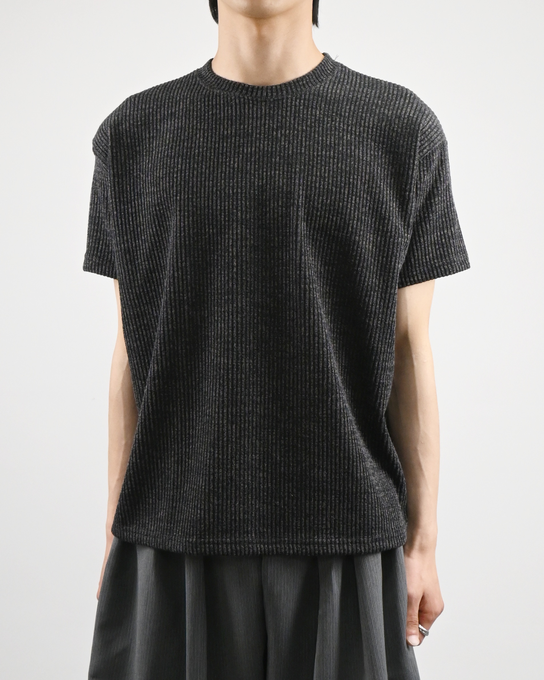 two tone ribbed half-t-shirt