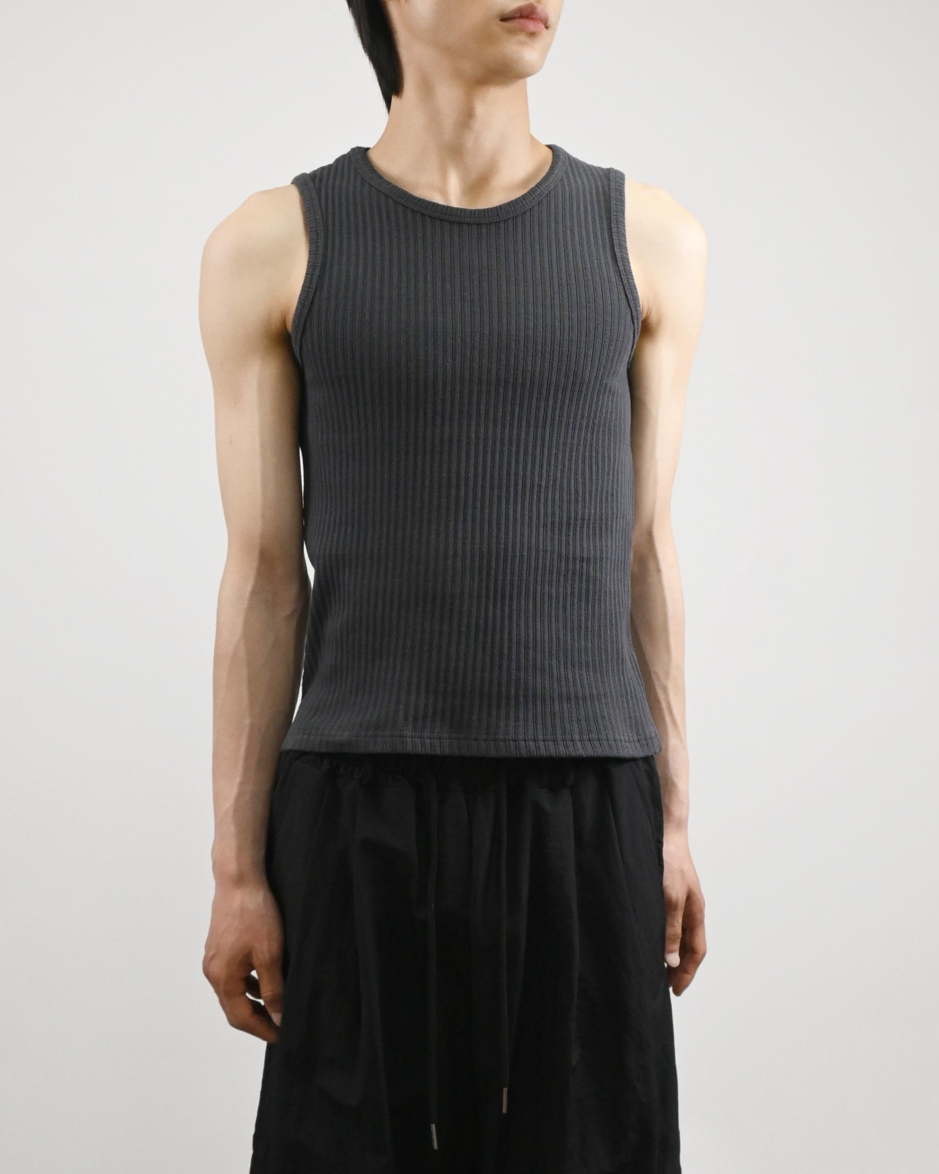 back incision ribbed vest