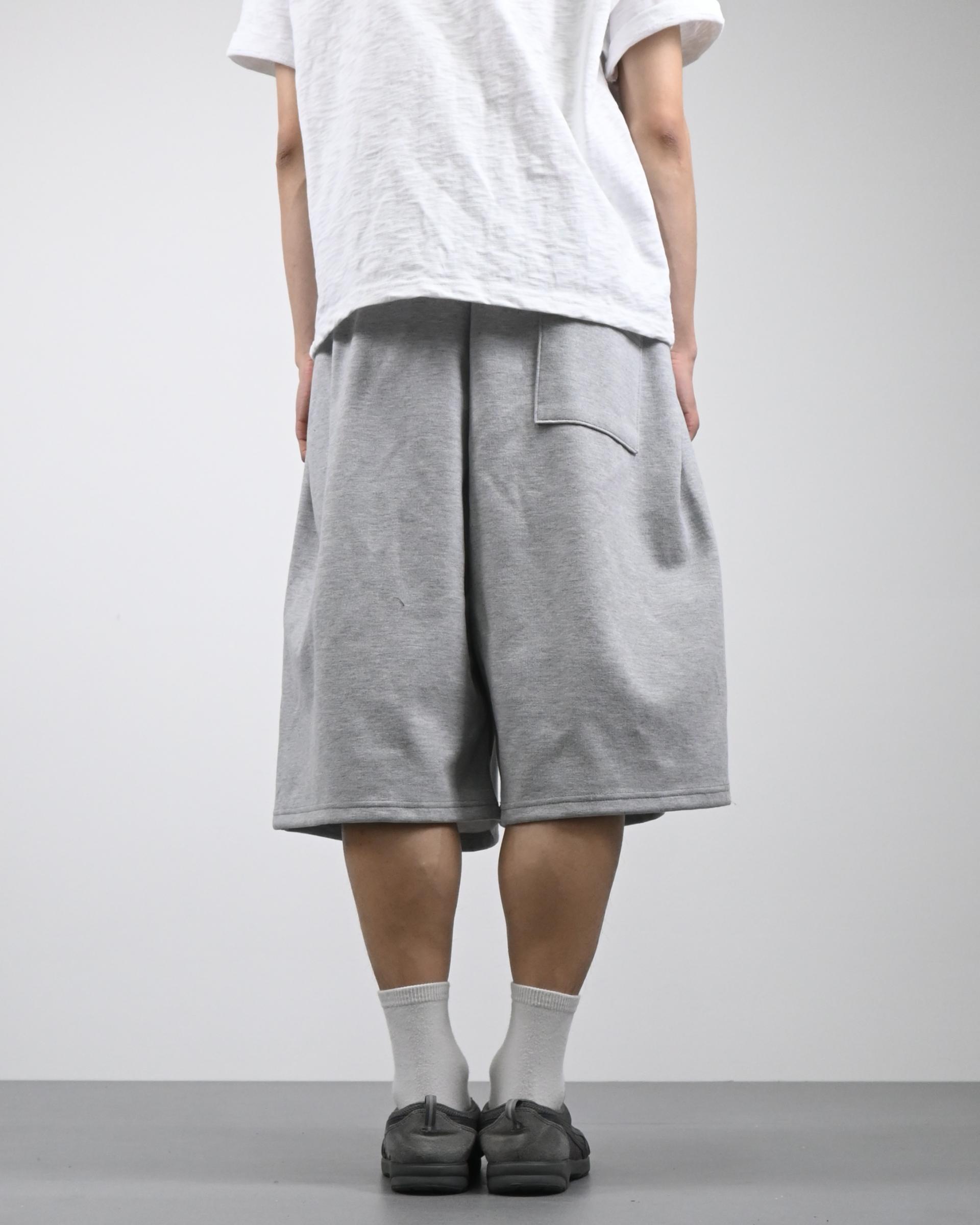 carp pin tuck bermuda sweatpants