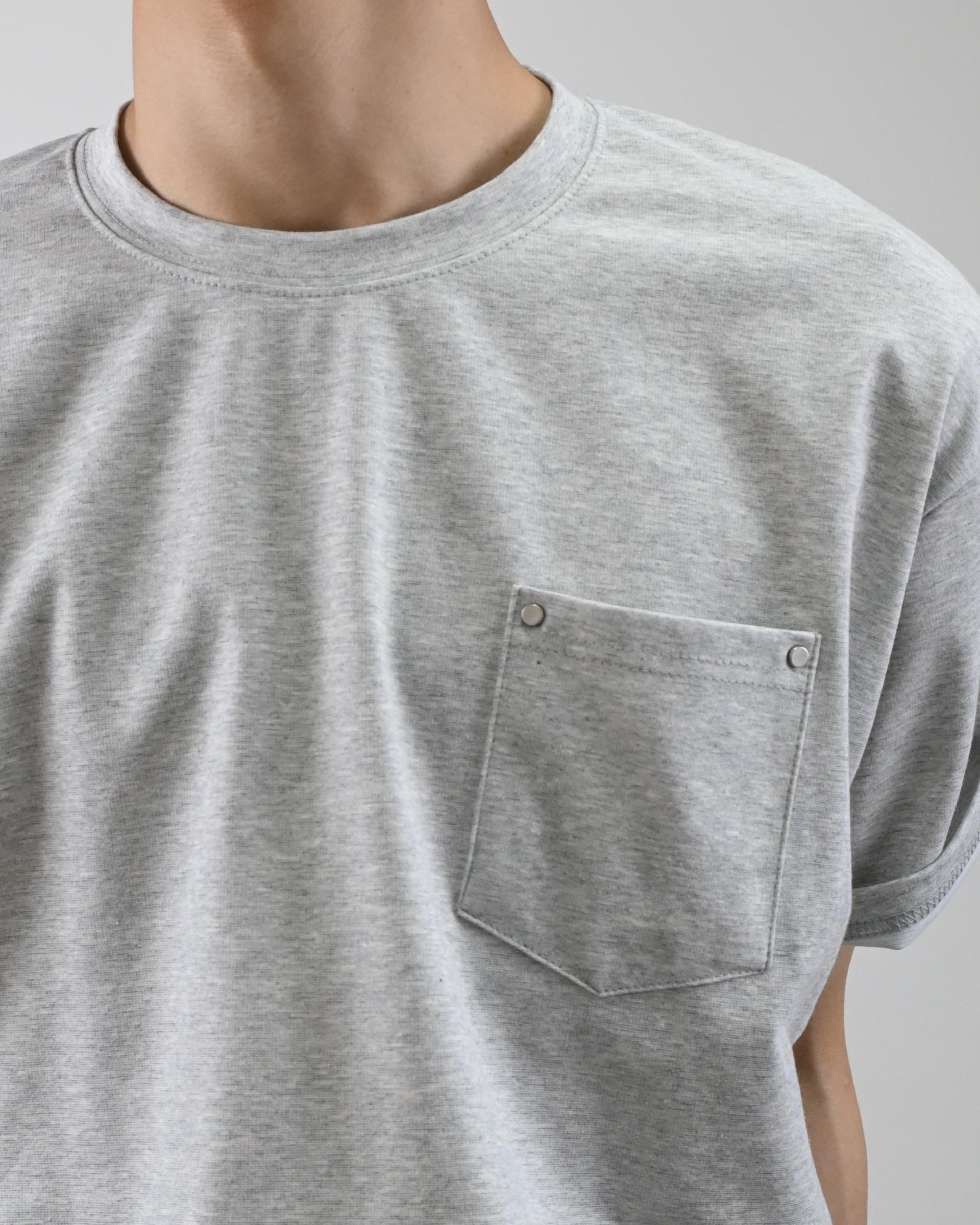 rivet crop half t-shirt