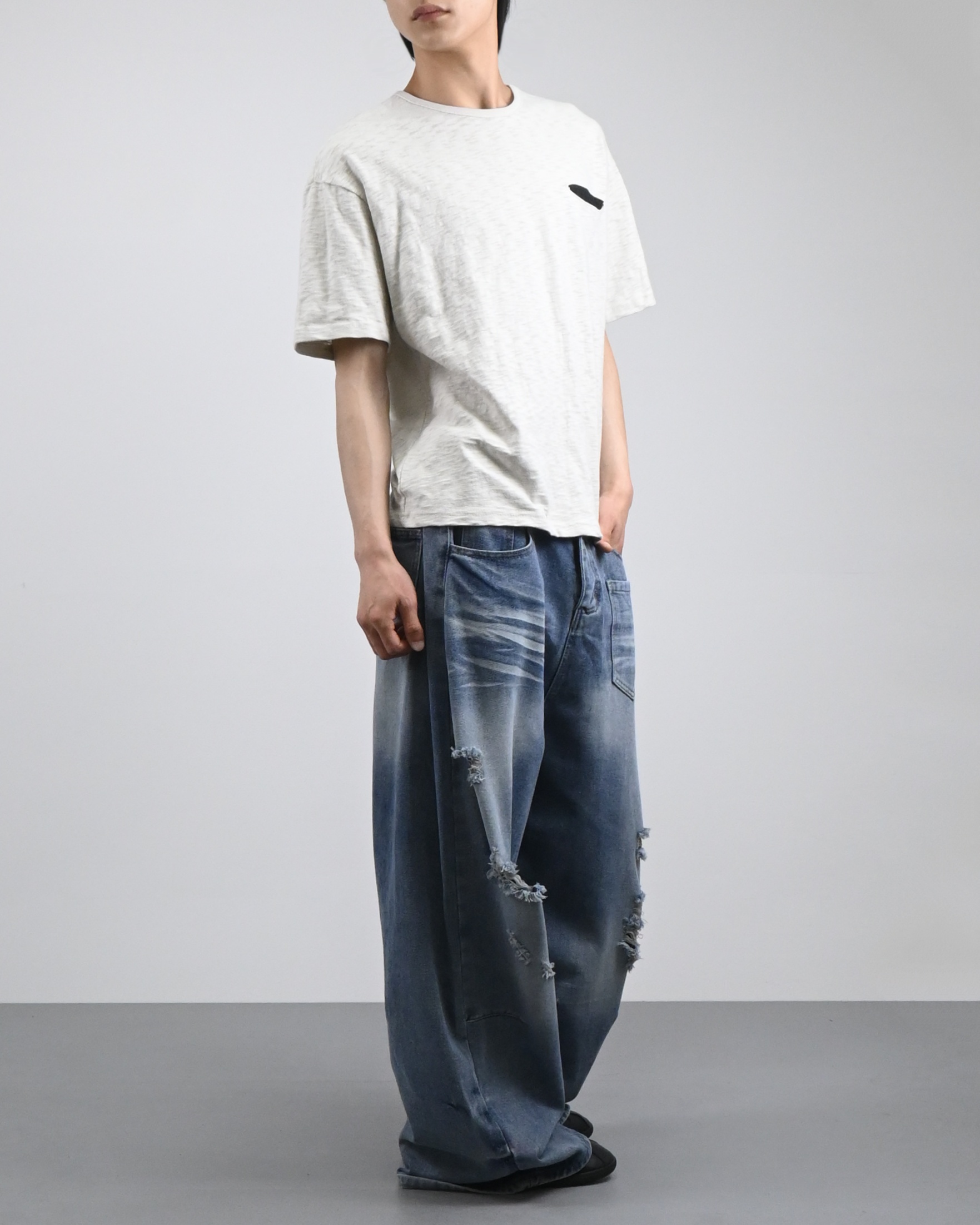 cat washing damage denim pants