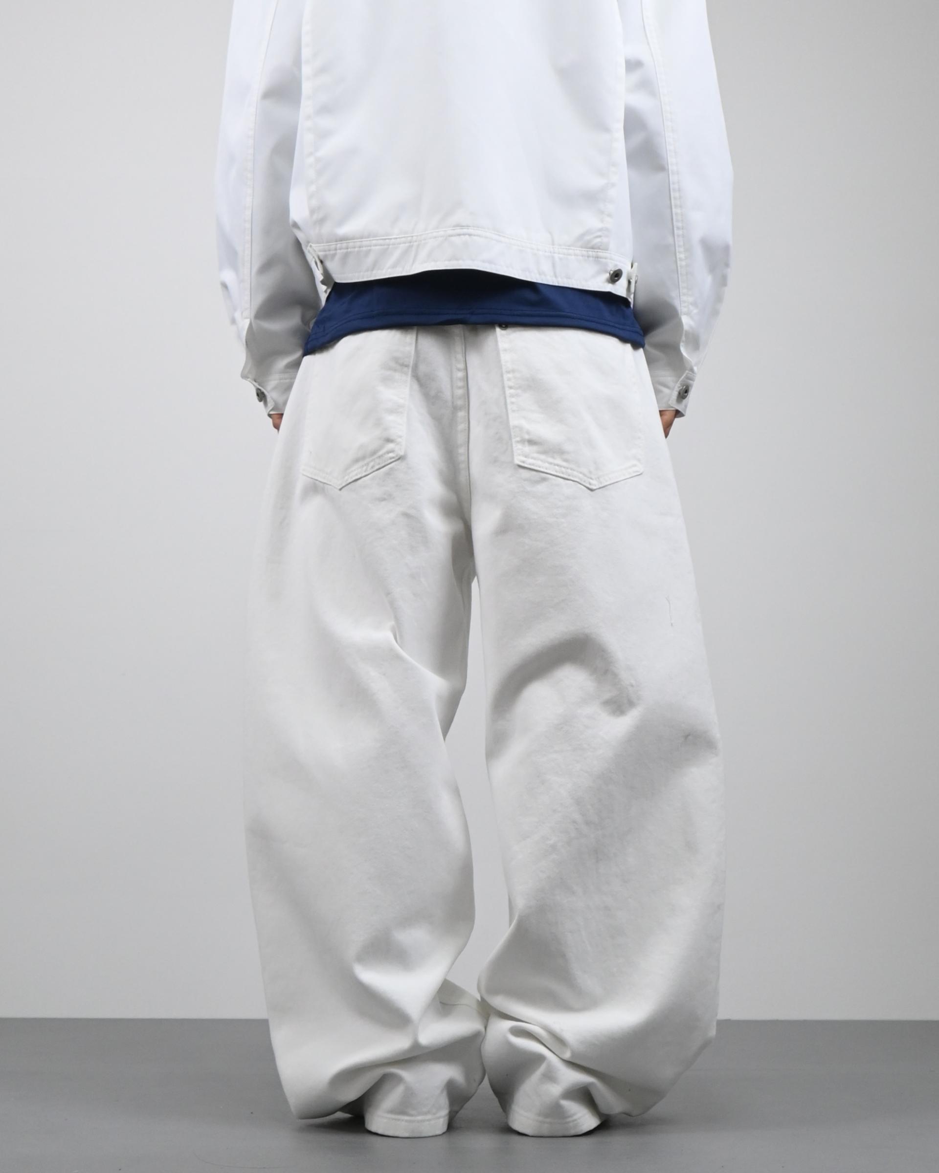 button curved cotton trousers