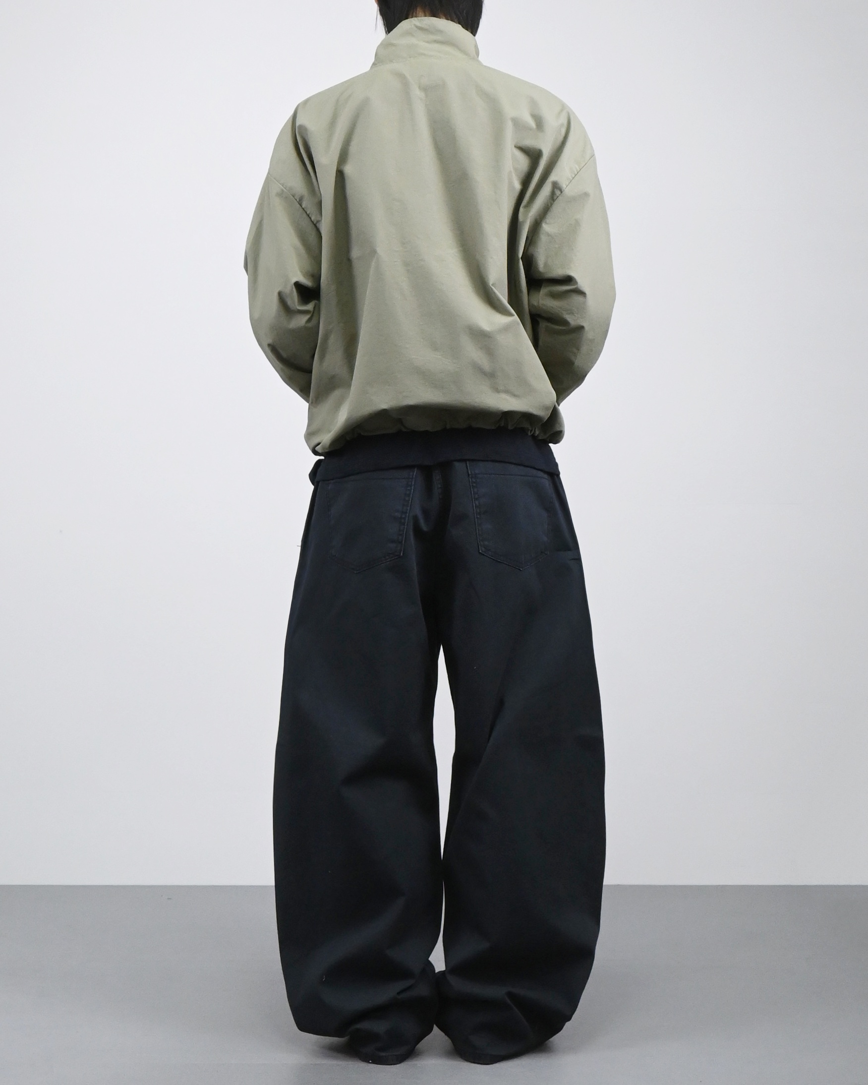 two tuck pigment cotton pants
