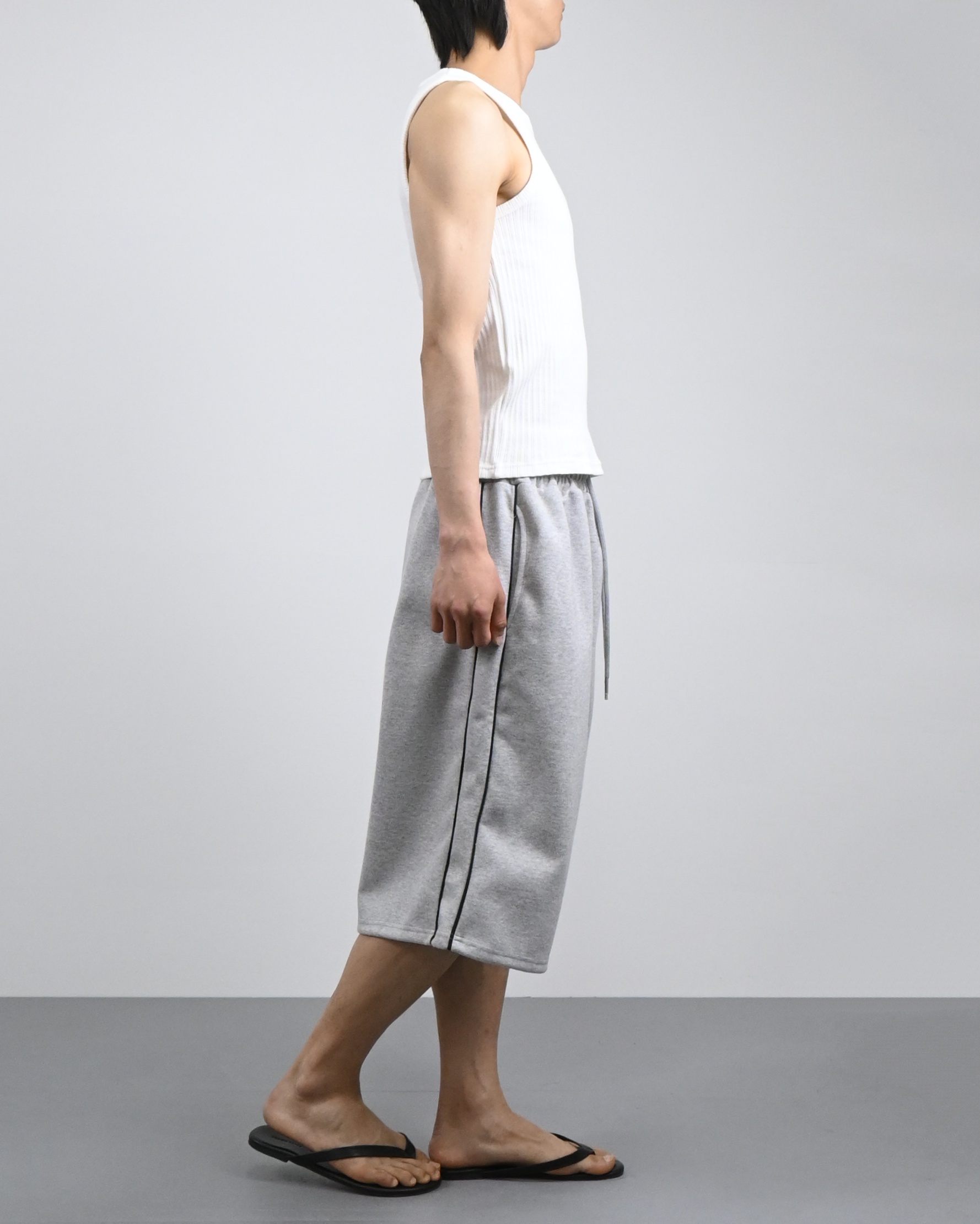 back incision ribbed vest