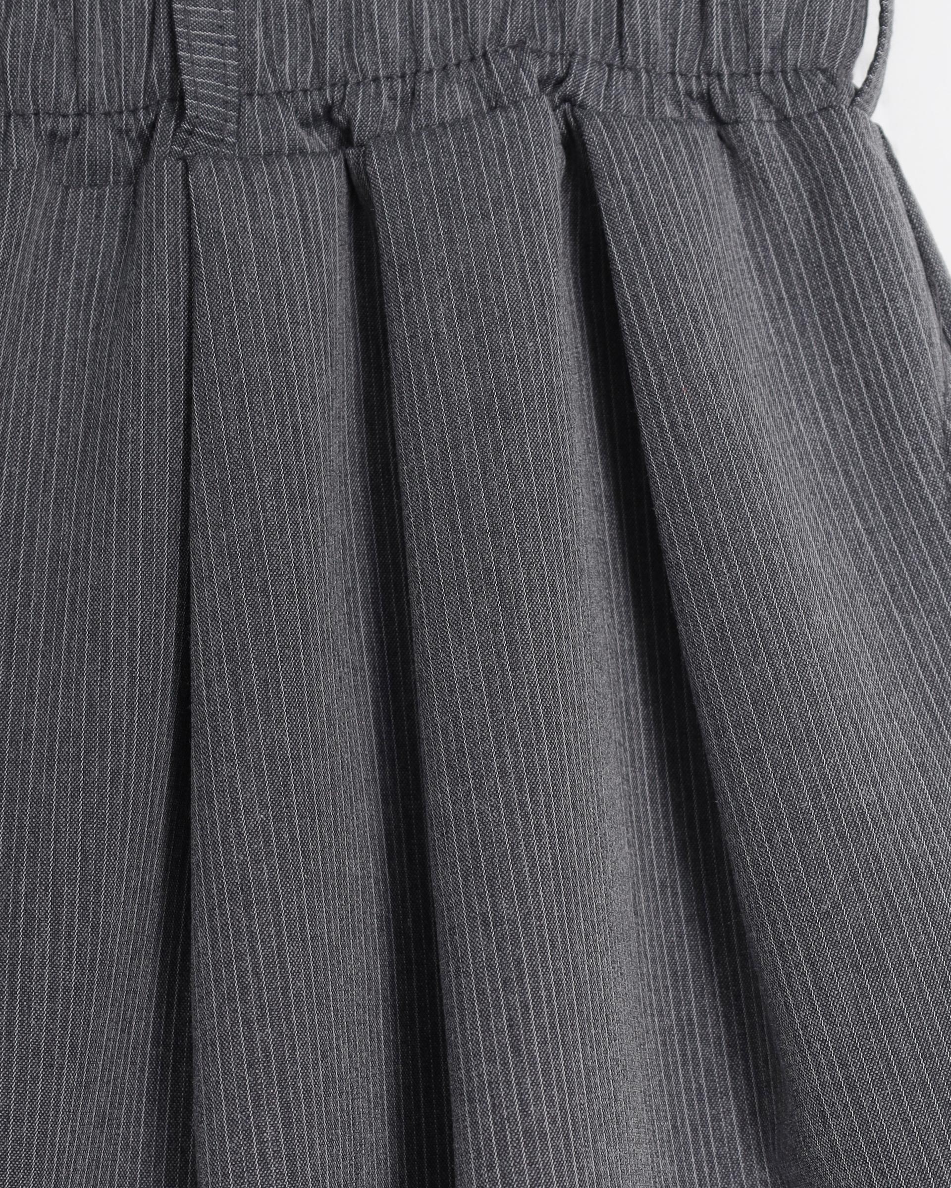 three tuck stripe bermuda slacks