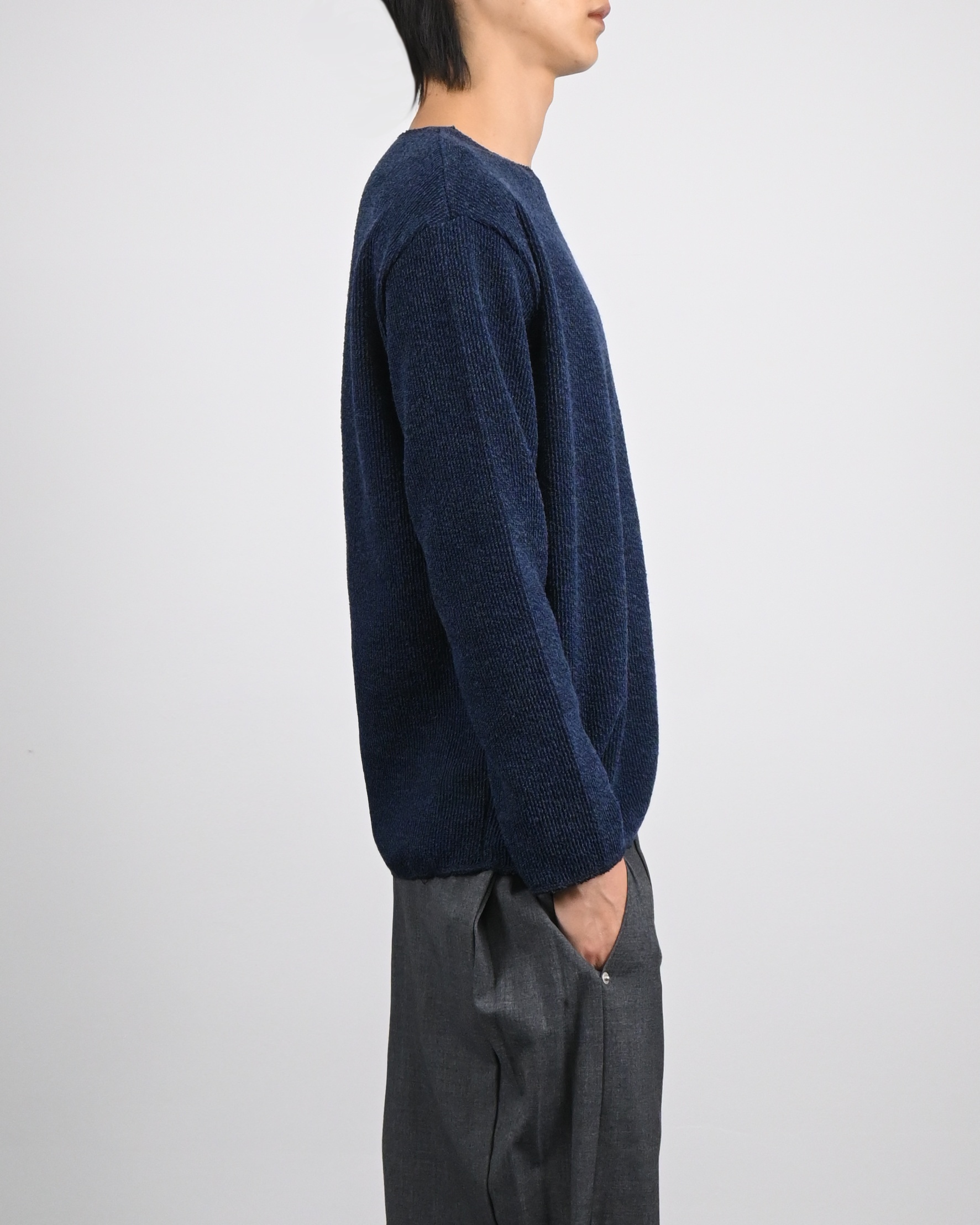 cut wide round neck t-shirt