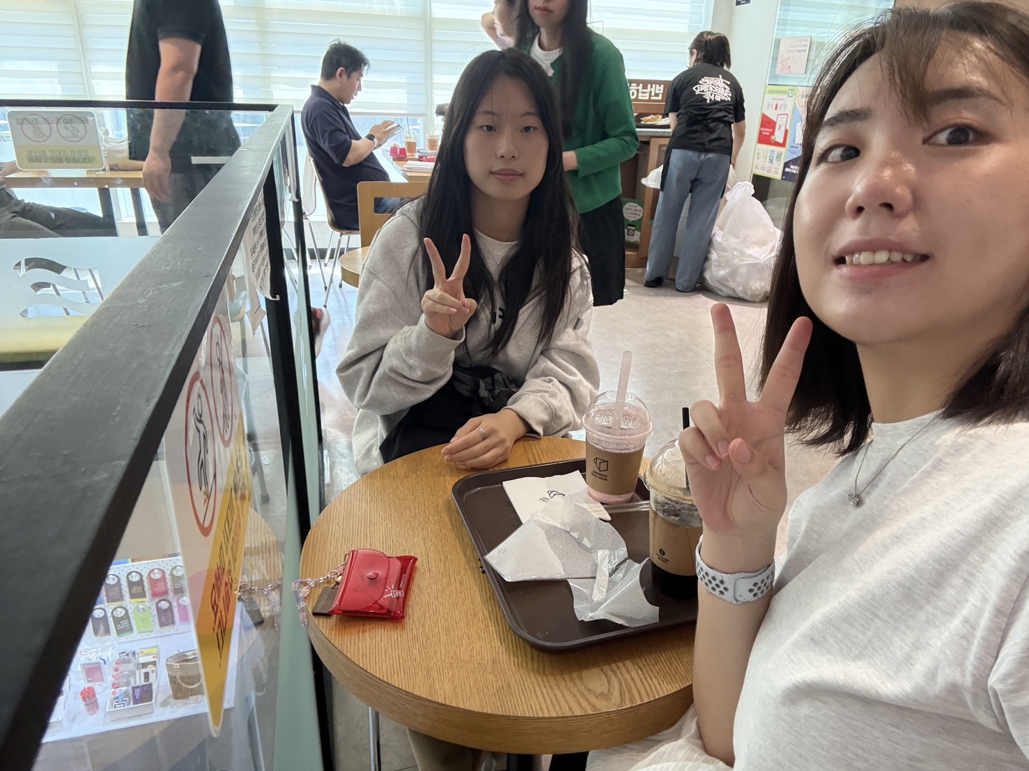 19f858d3c78fe.jpg