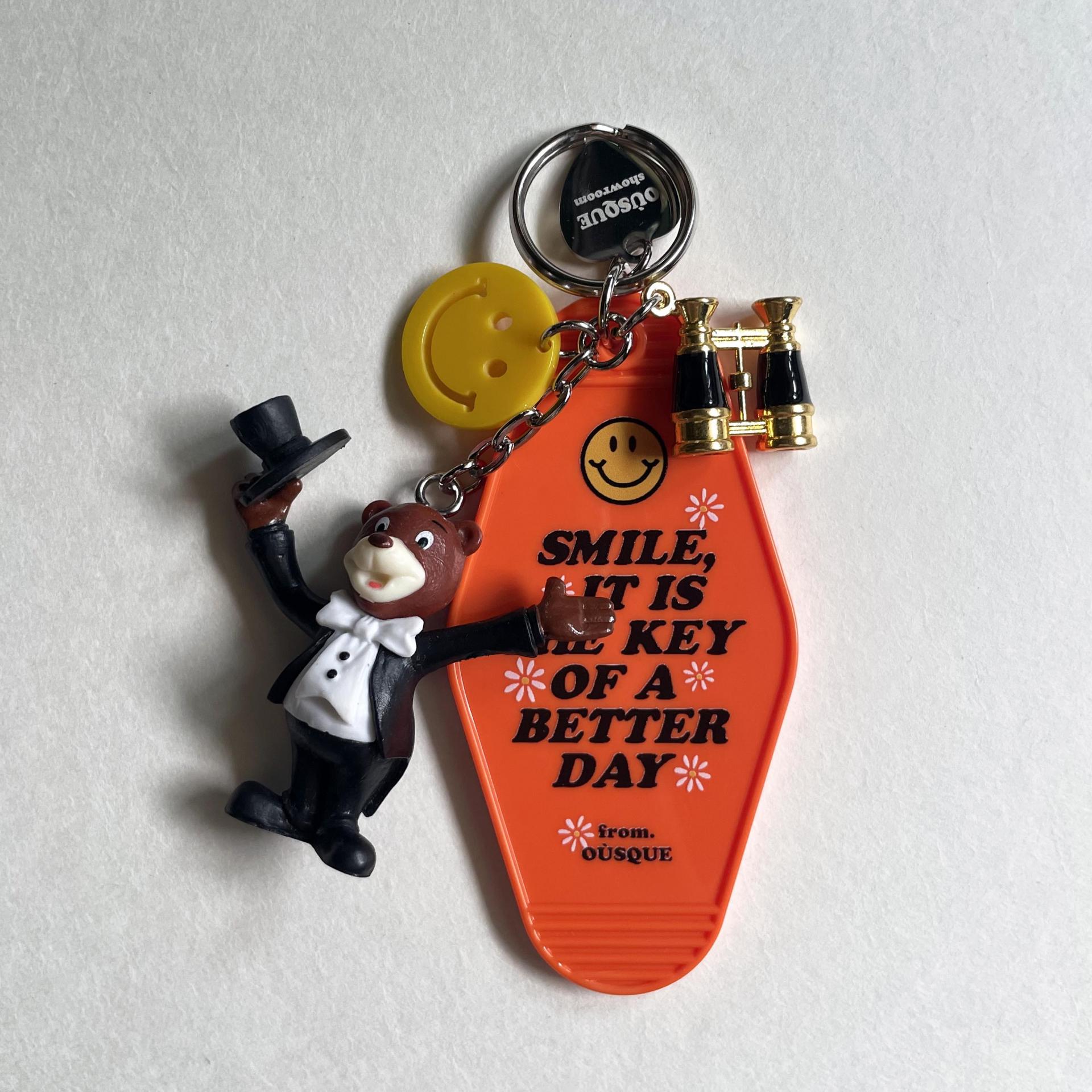 [ONLY OÙSQUE] HOTEL KEY CHAIN SMILE COLLECTION 1