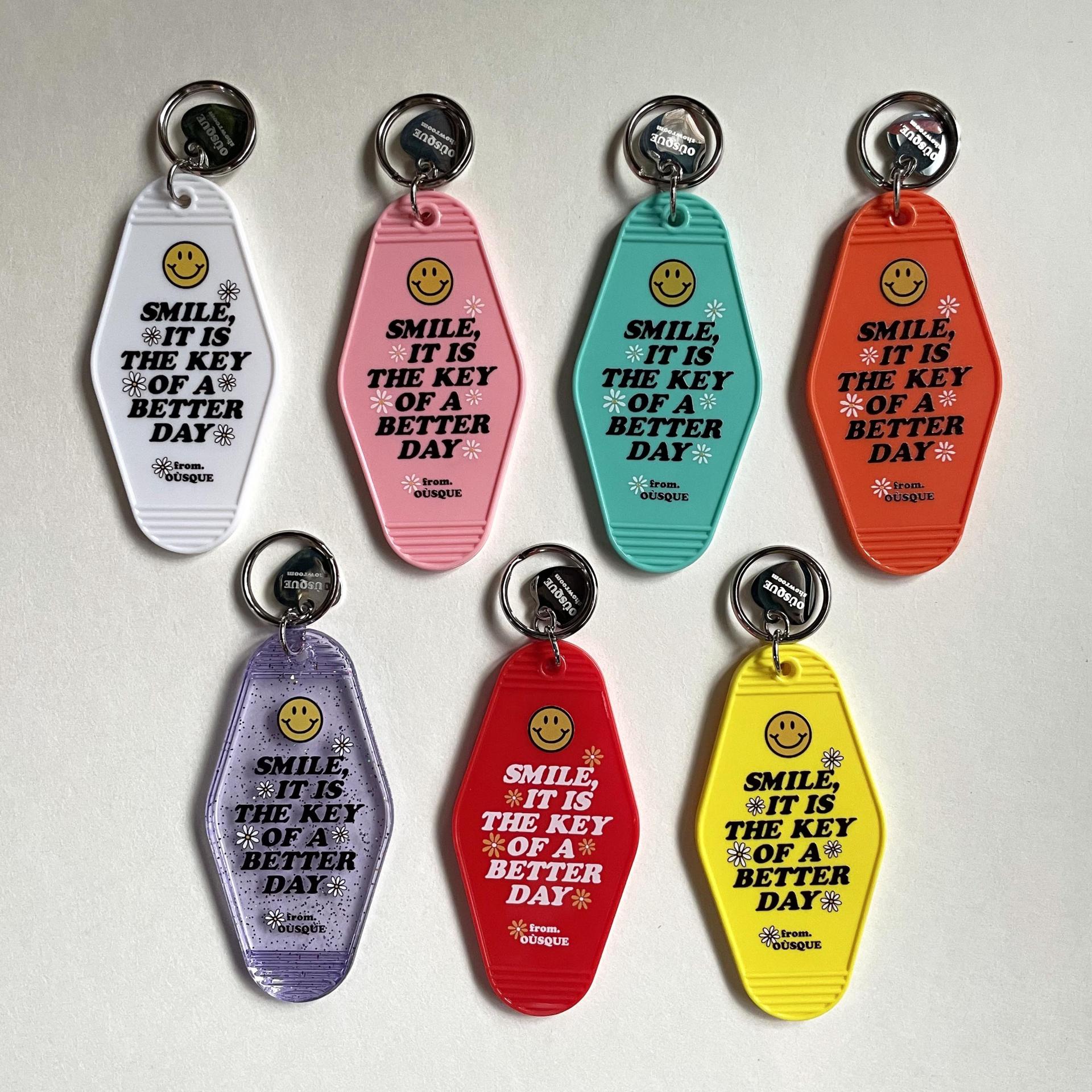 [ONLY OÙSQUE] HOTEL KEY CHAIN SMILE BASIC COLLECTION