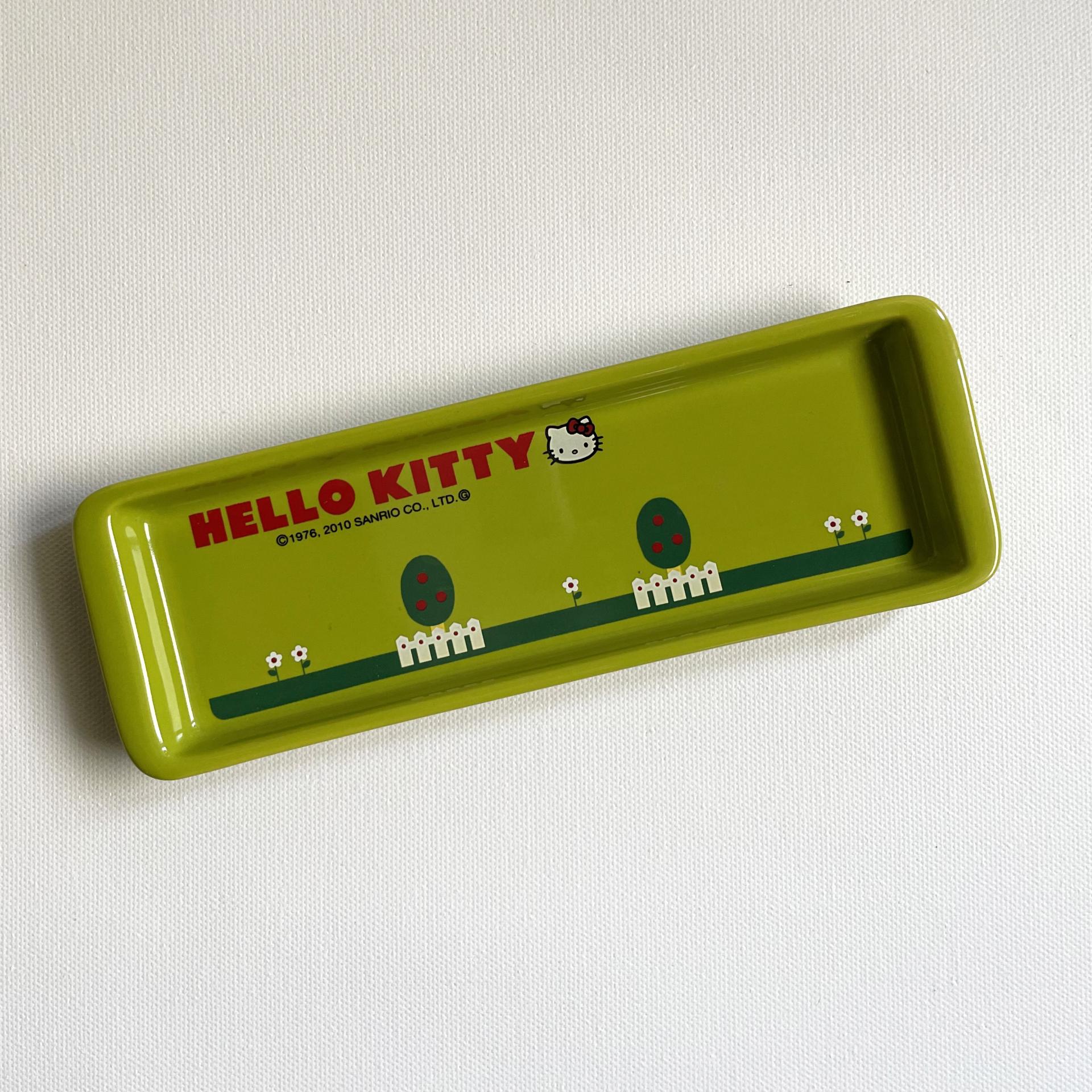 [VINTAGE] 2010 HELLO KITTY SEASONING CONTAINER SET