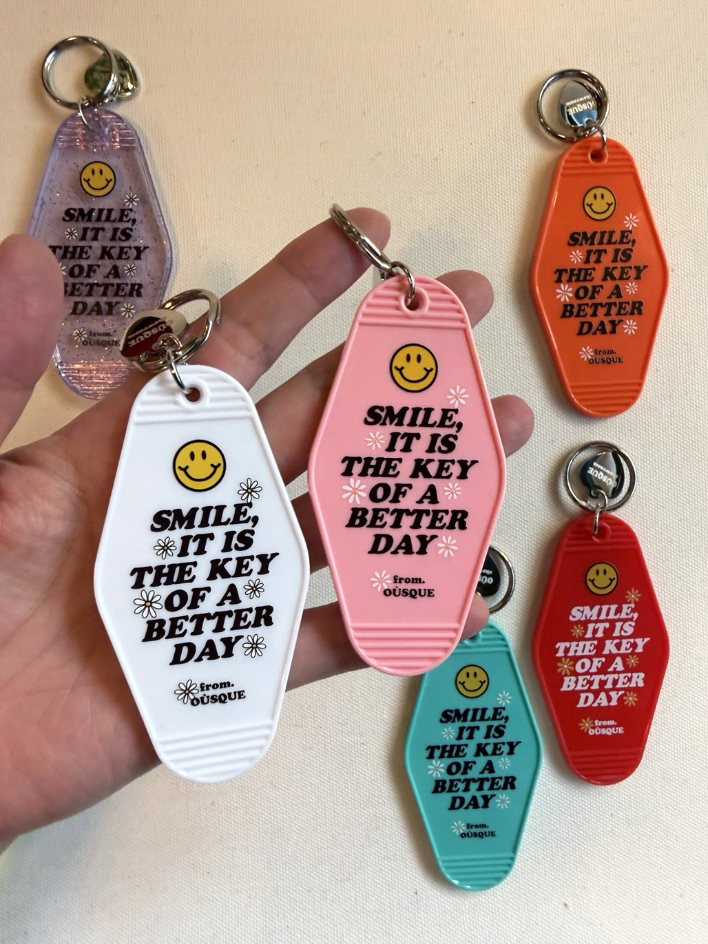 [ONLY OÙSQUE] HOTEL KEY CHAIN SMILE BASIC COLLECTION