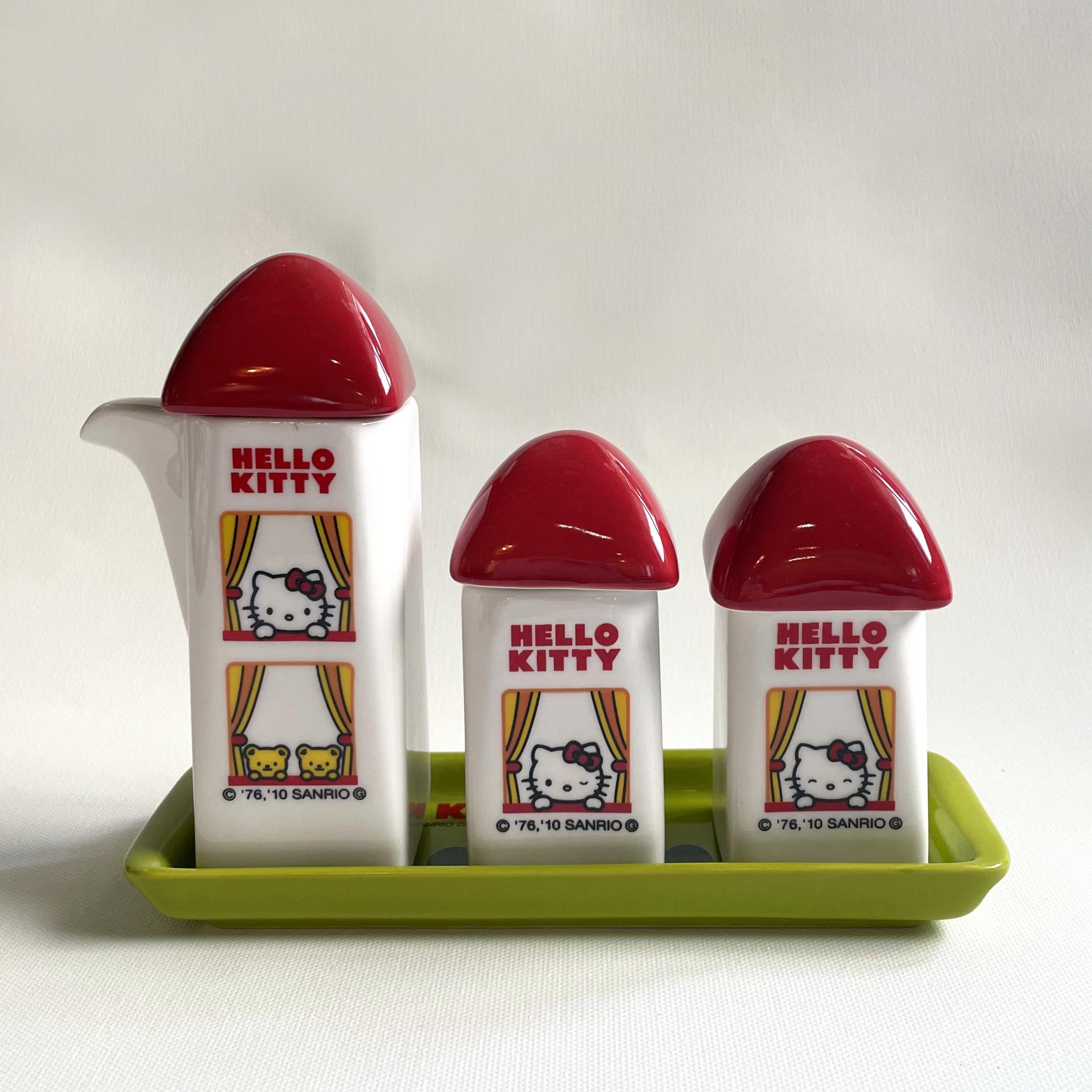 [VINTAGE] 2010 HELLO KITTY SEASONING CONTAINER SET