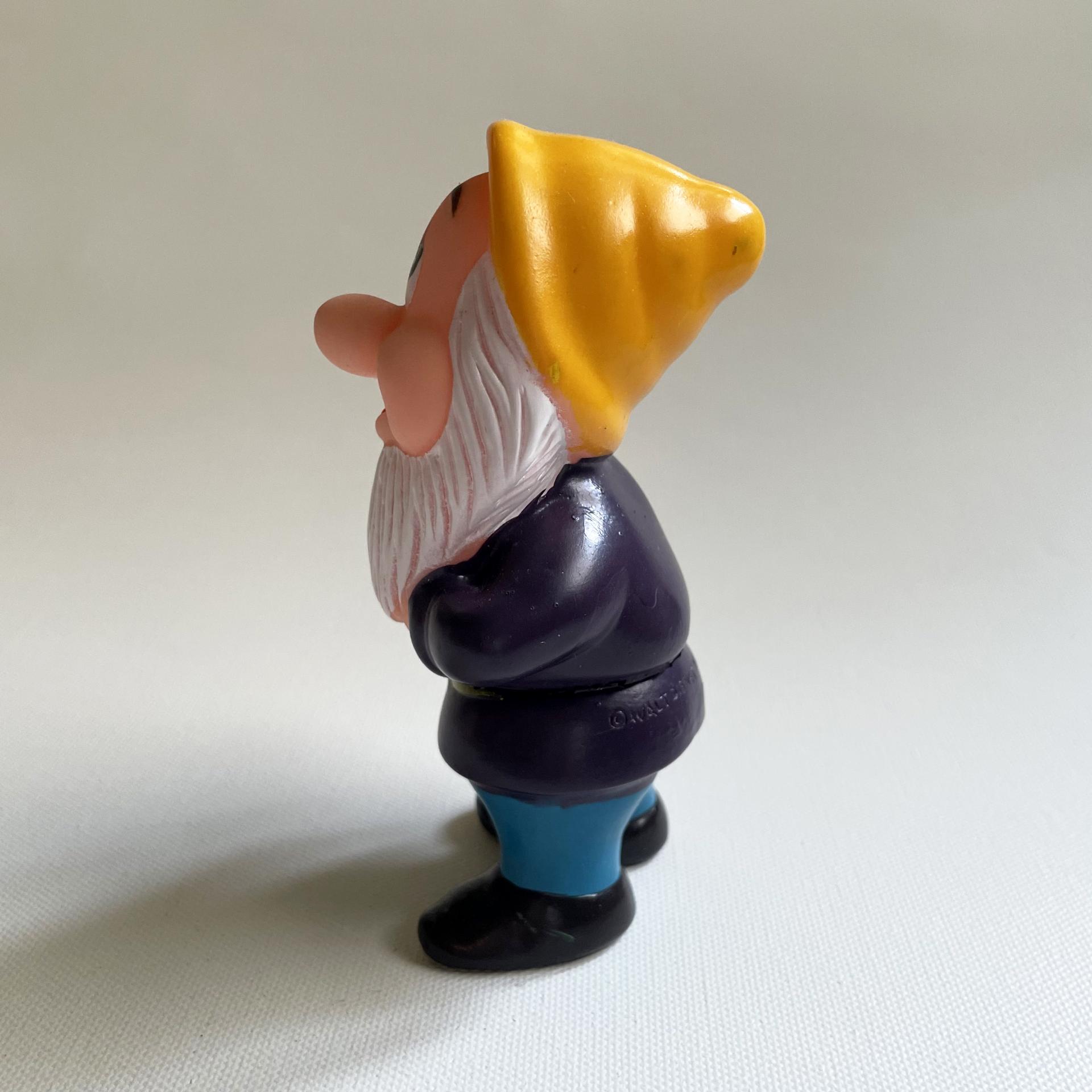 [VINTAGE] DISNEY THE SEVEN DWARFS FIGURES