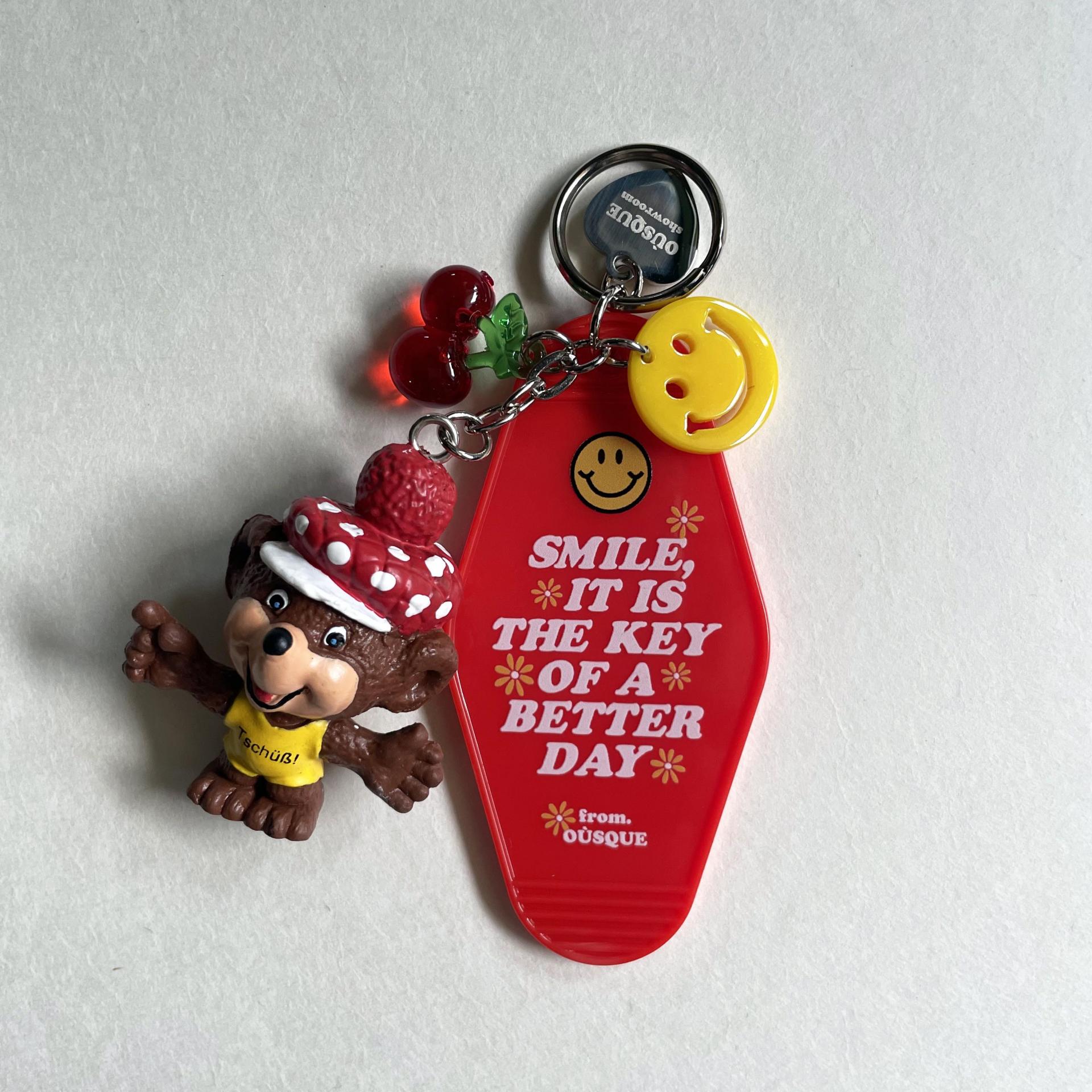 [ONLY OÙSQUE] HOTEL KEY CHAIN SMILE COLLECTION 1