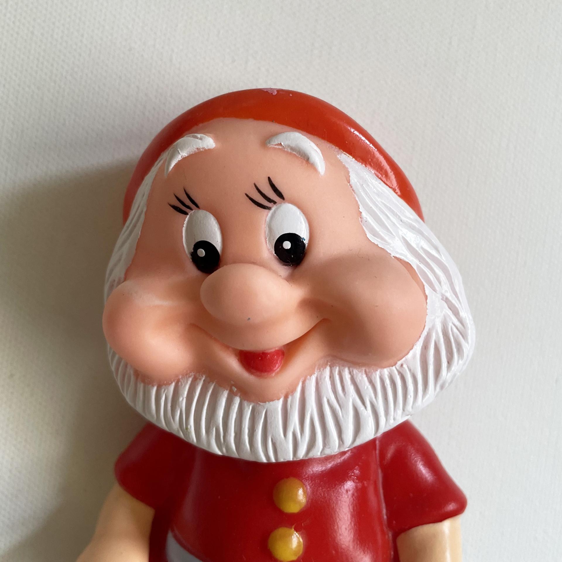 [VINTAGE] DISNEY THE SEVEN DWARFS FIGURES