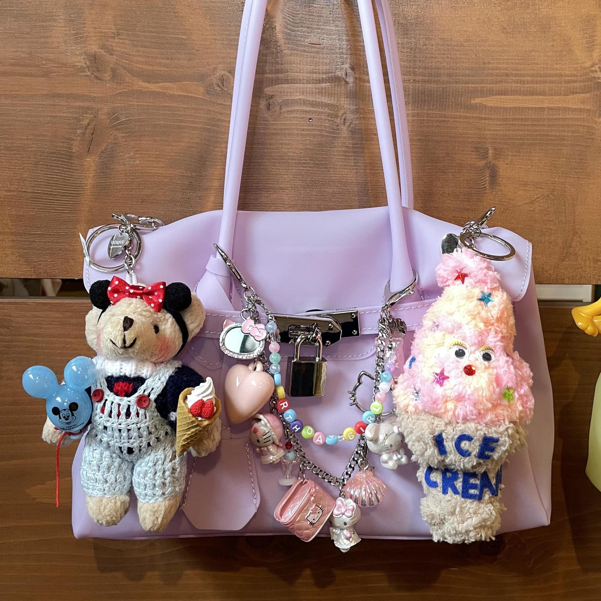 [ONLY OÙSQUE] DISNEY BEAR KEY CHAIN