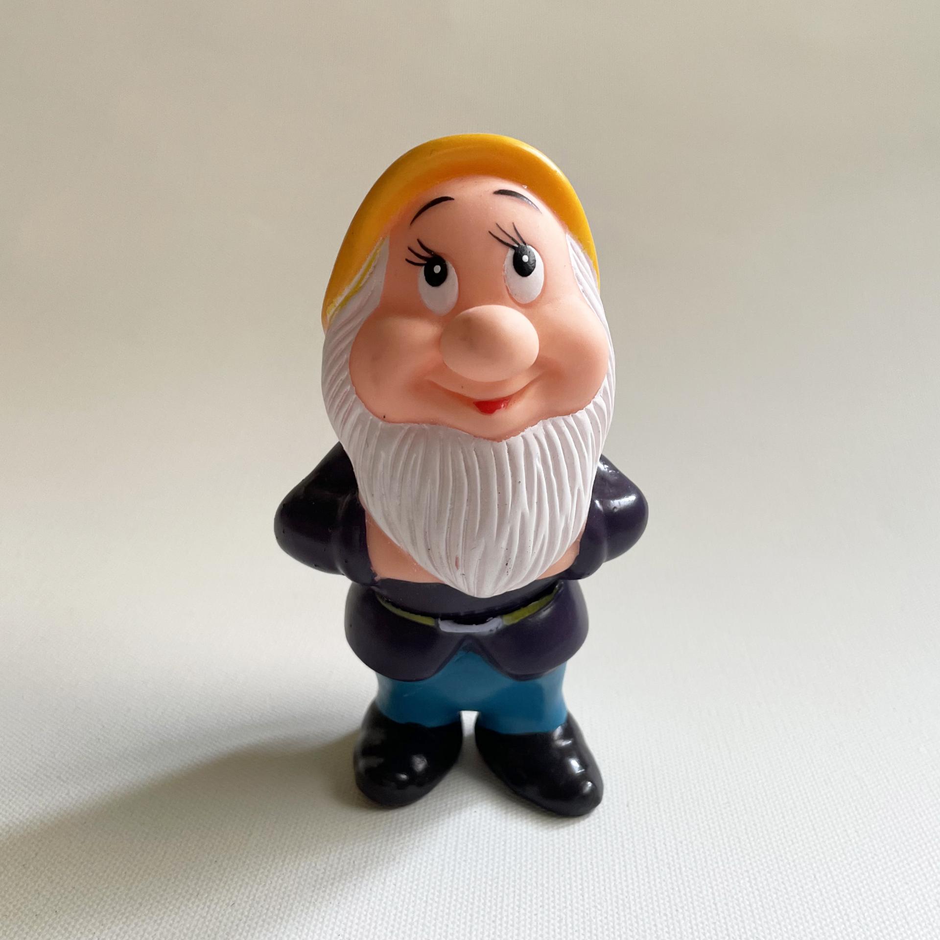 [VINTAGE] DISNEY THE SEVEN DWARFS FIGURES