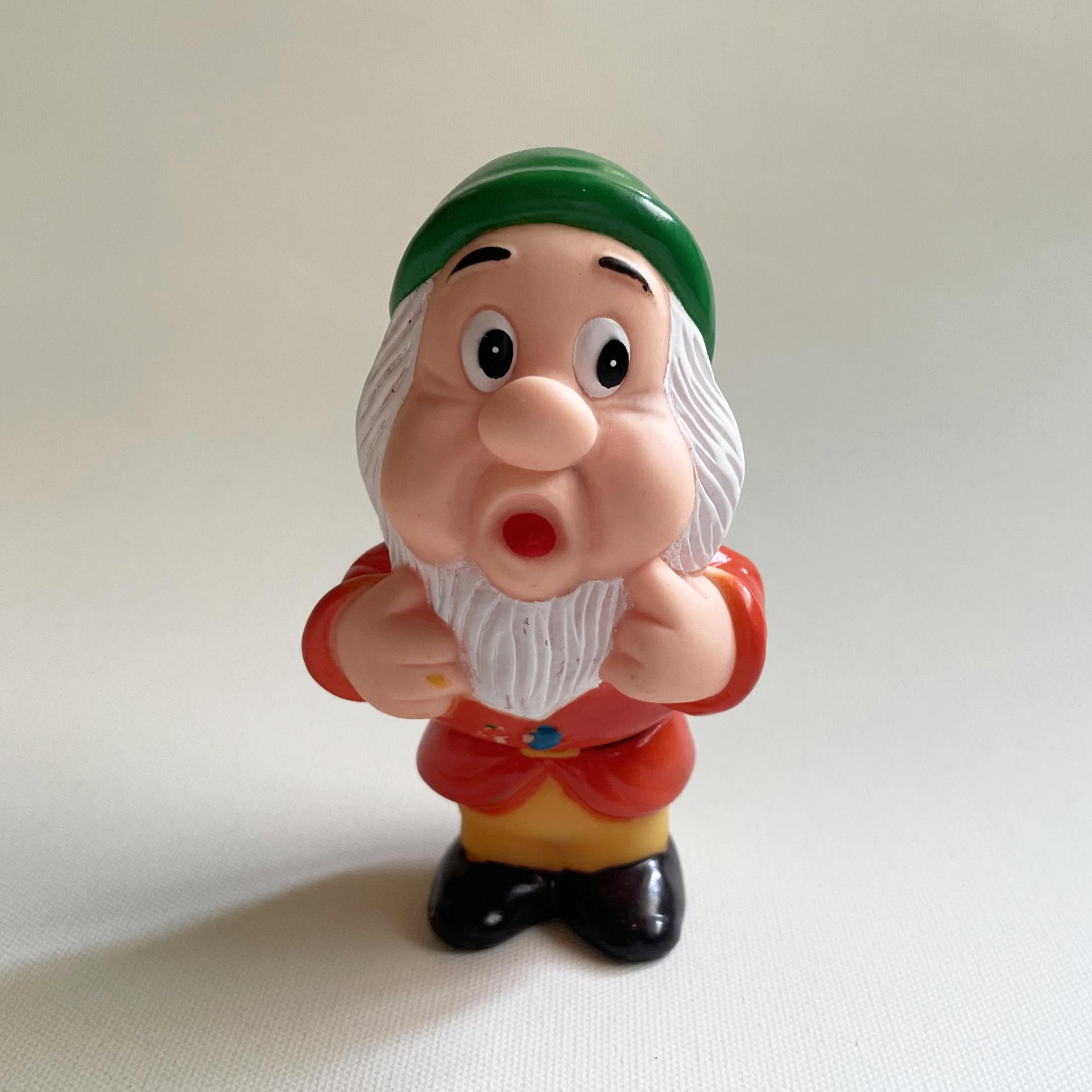 [VINTAGE] DISNEY THE SEVEN DWARFS FIGURES