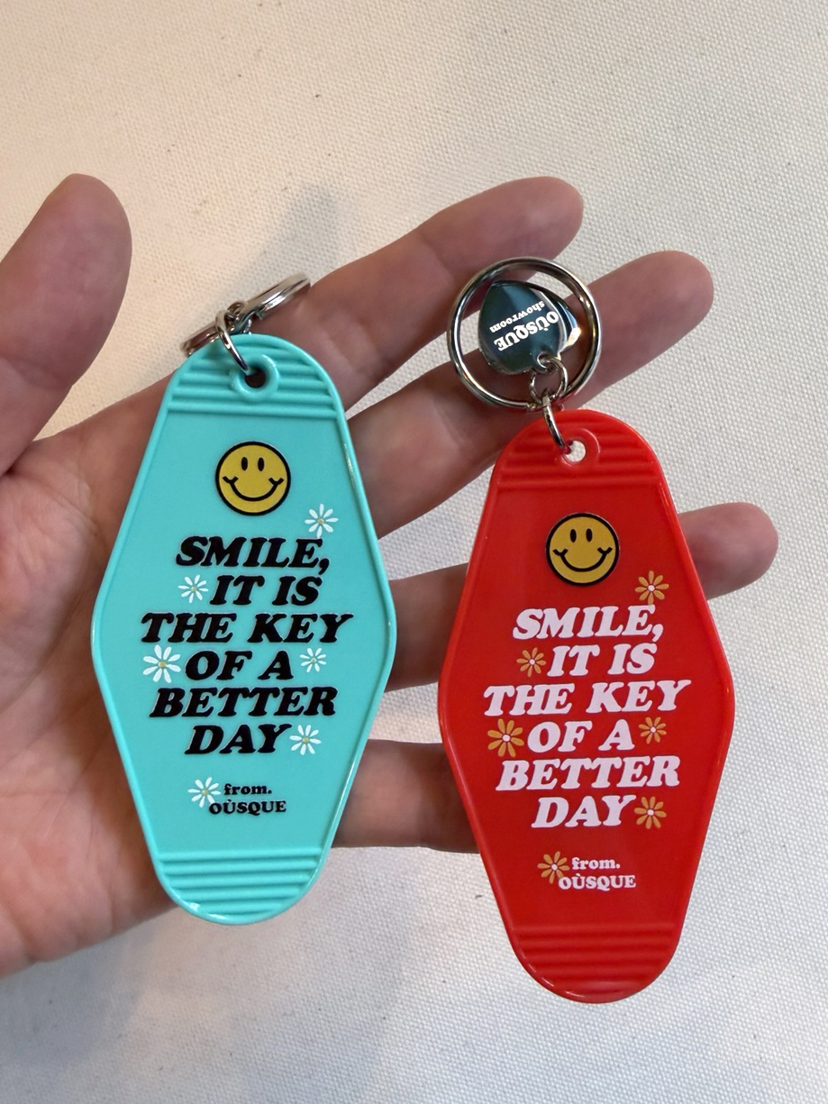 [ONLY OÙSQUE] HOTEL KEY CHAIN SMILE BASIC COLLECTION