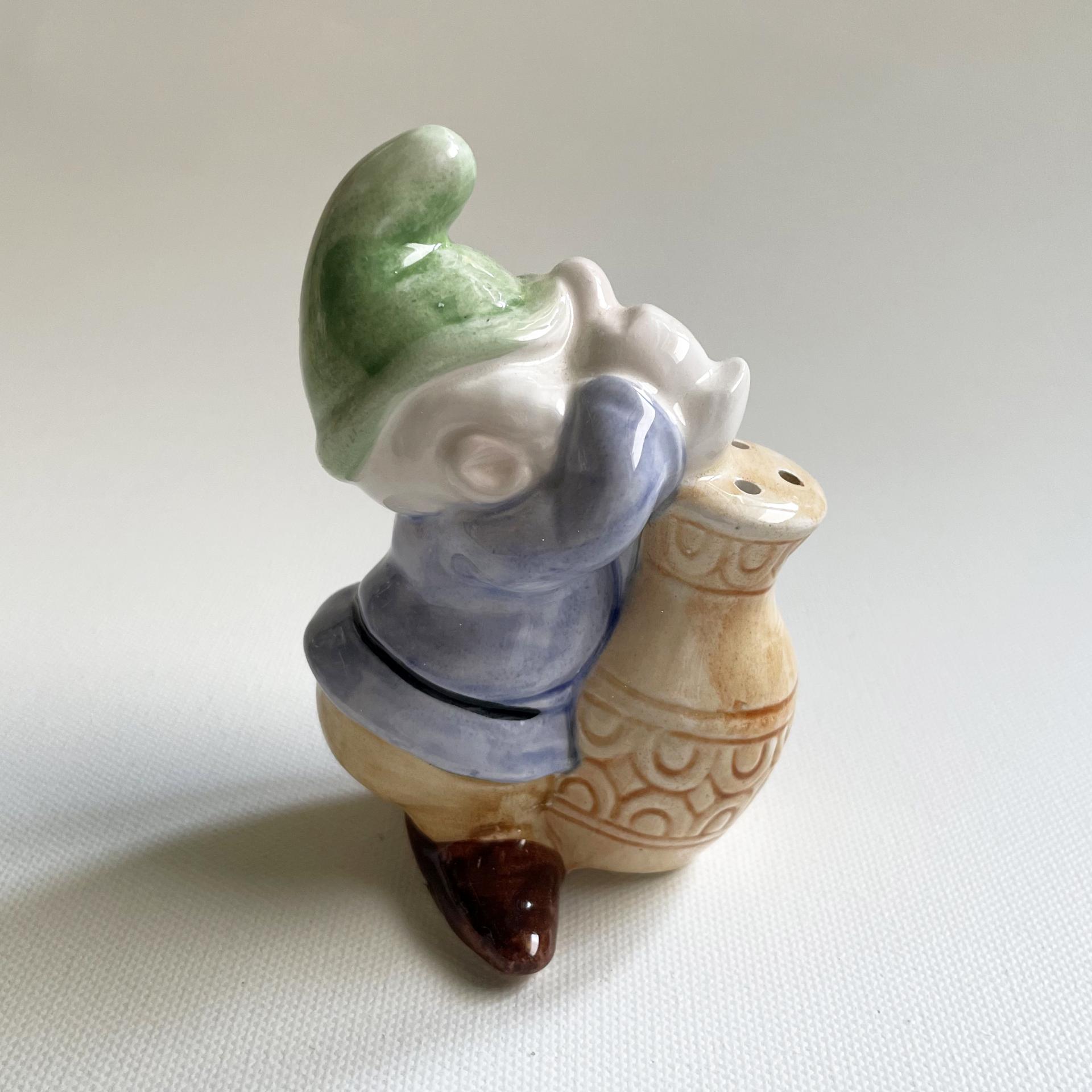 [VINTAGE] DISNEY KITCHENWARE