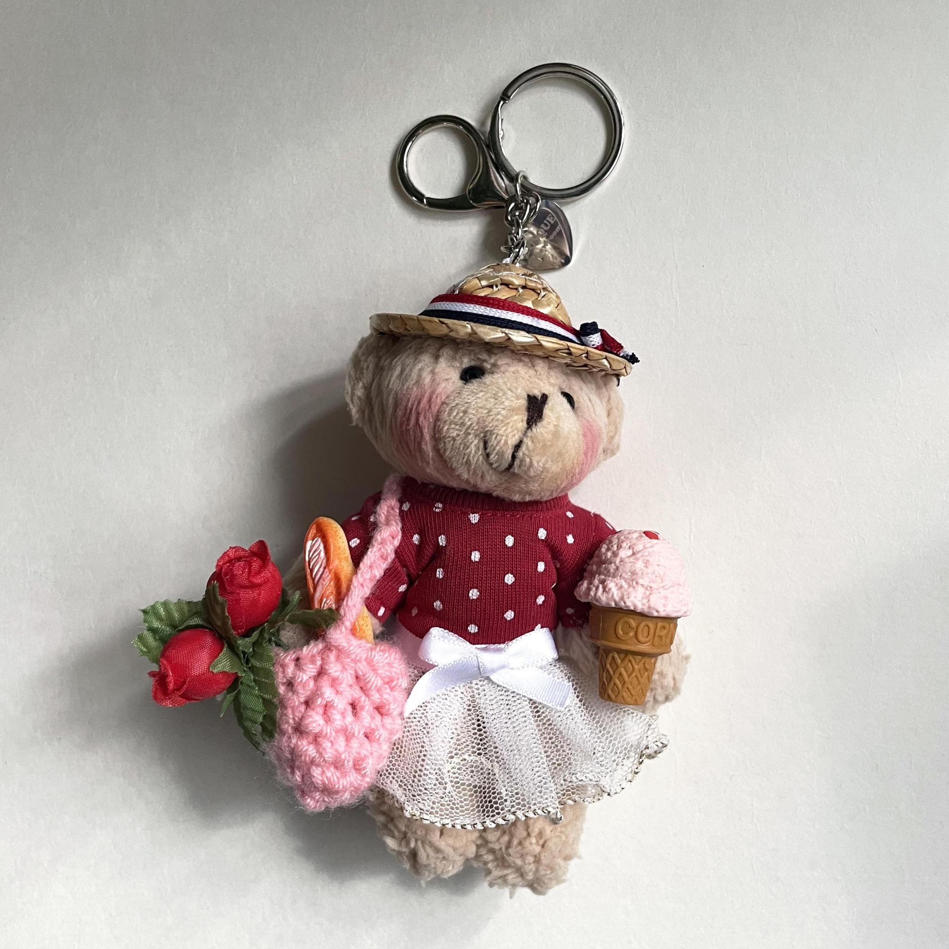 [ONLY OÙSQUE] STRAW HAT BEAR KEY CHAIN