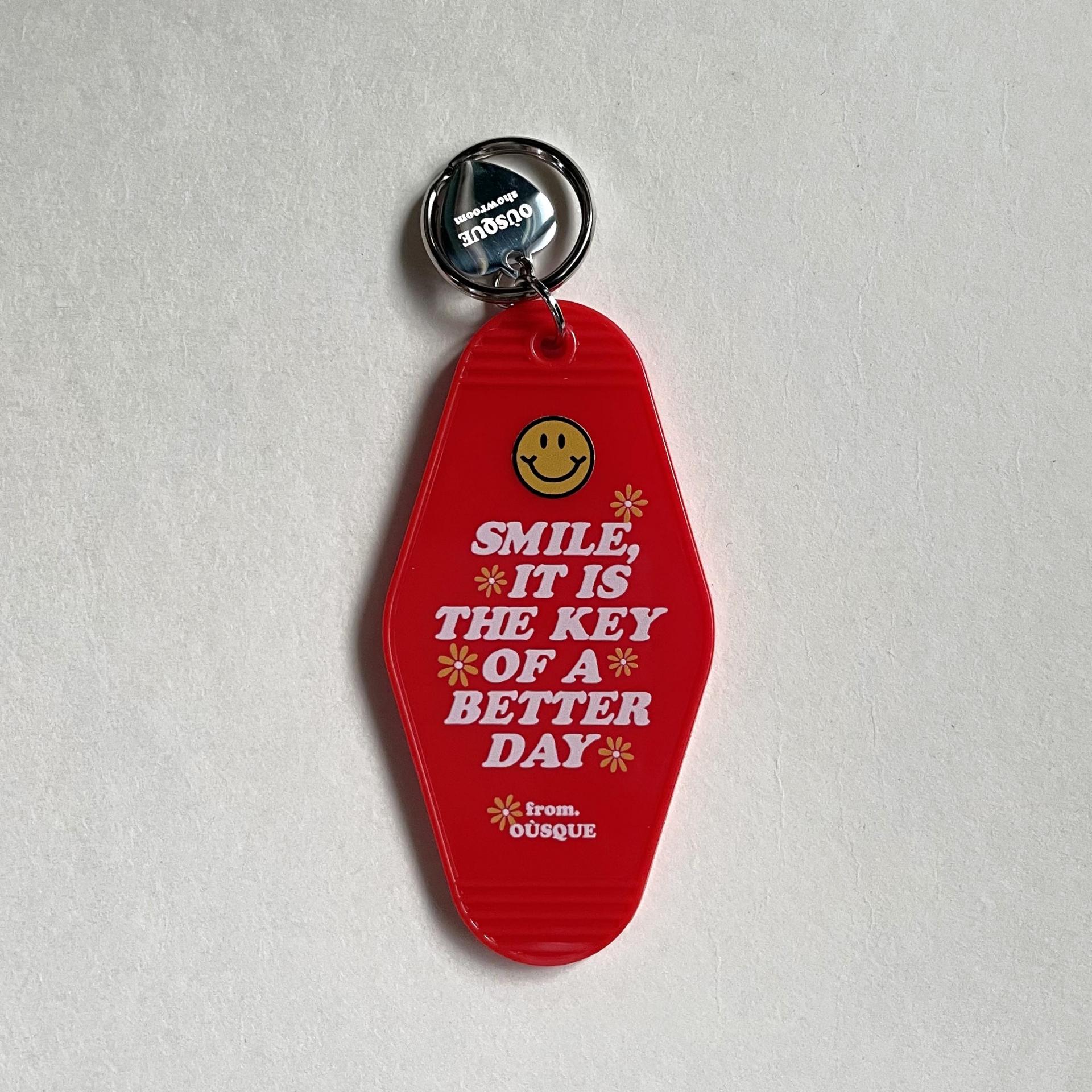 [ONLY OÙSQUE] HOTEL KEY CHAIN SMILE BASIC COLLECTION