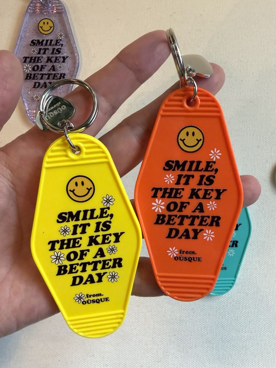 [ONLY OÙSQUE] HOTEL KEY CHAIN SMILE BASIC COLLECTION