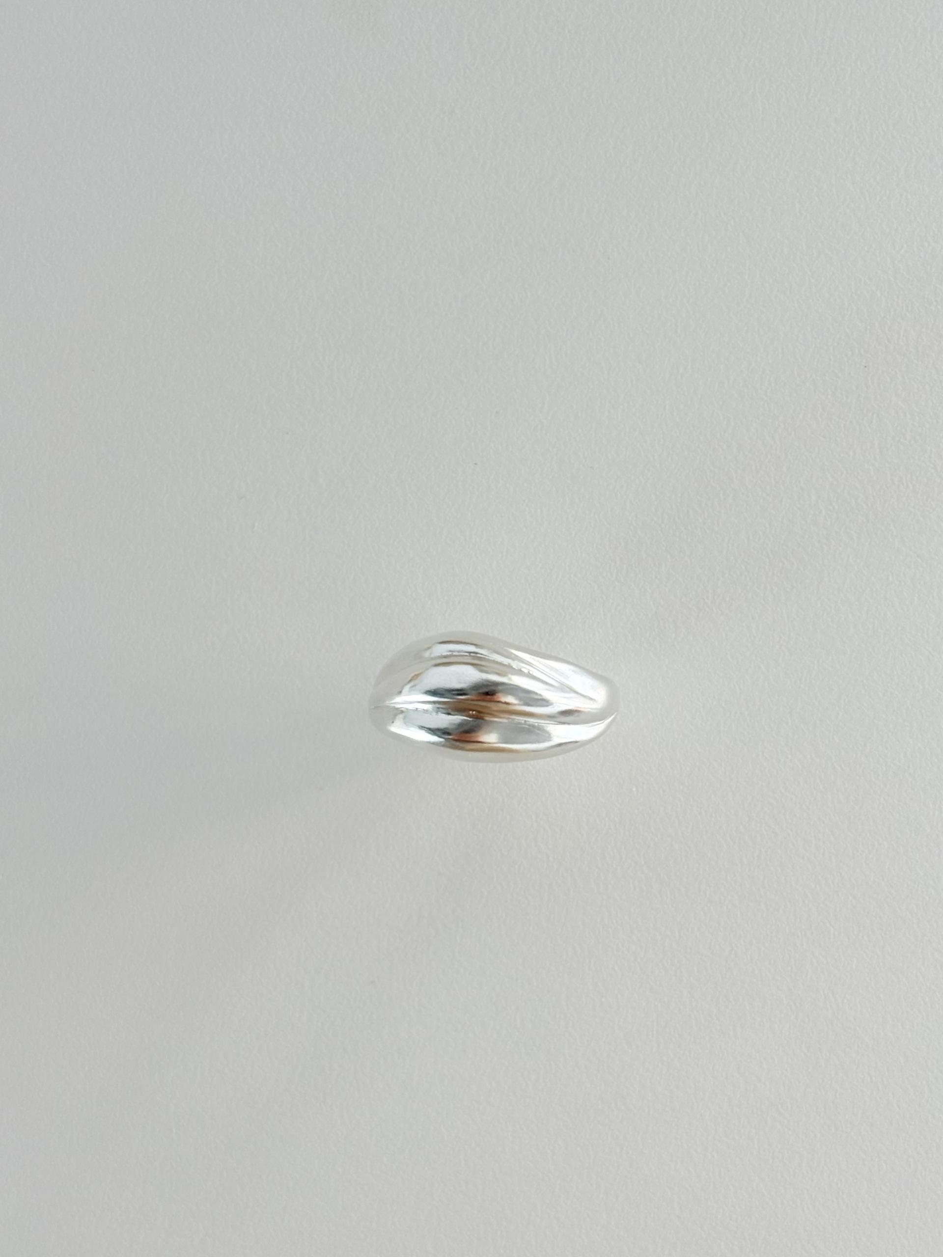 Flow Ring Bold