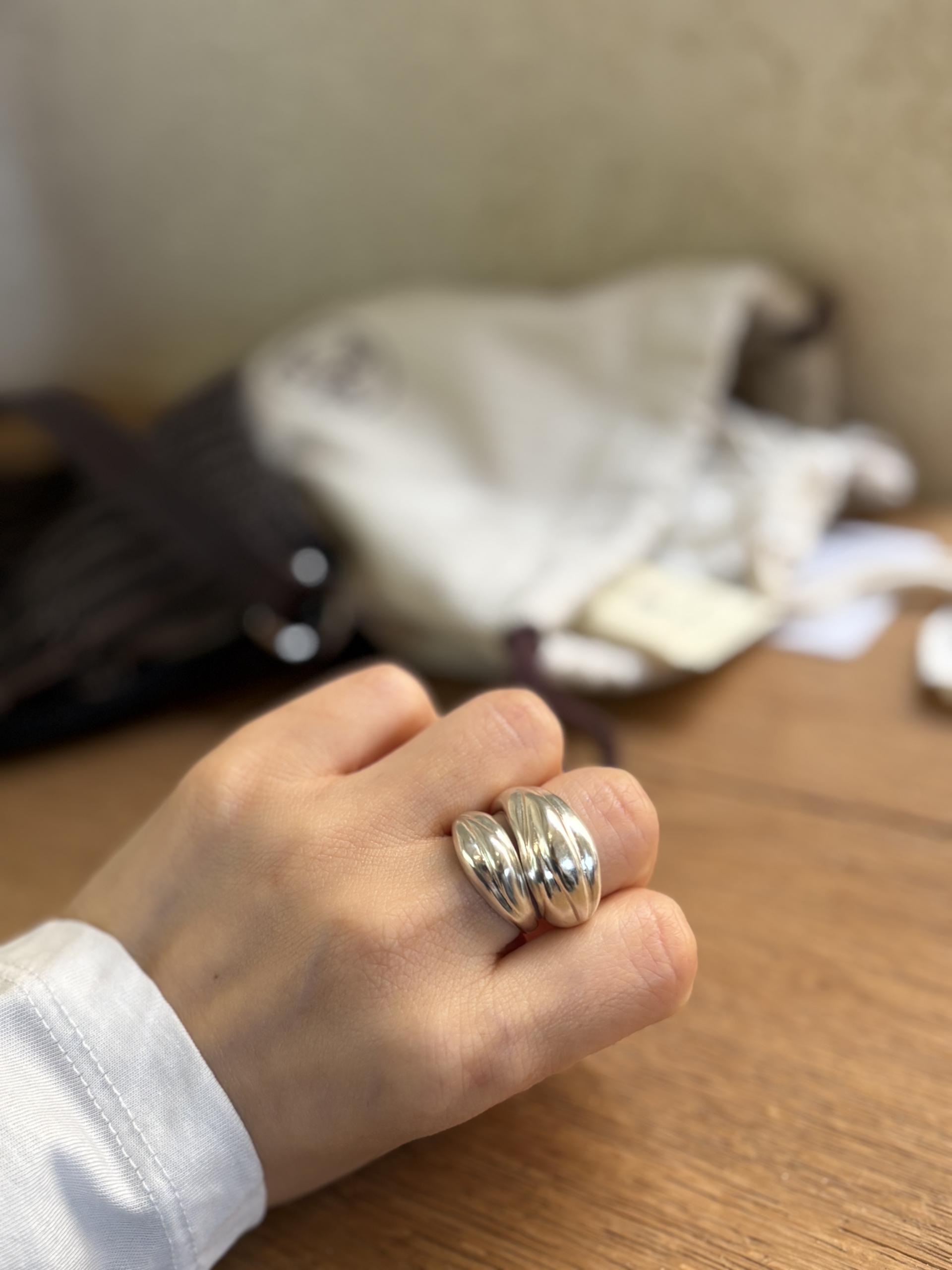 Flow Ring Bold