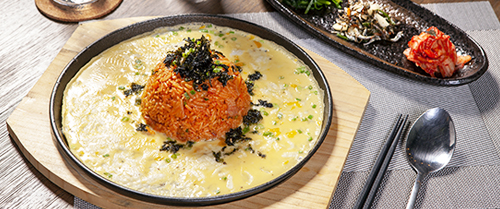 김치볶음밥 Kimchibokkeumbap, Kimchi fried rice, キムチチャーハン, 辛奇炒饭, 辛奇炒飯