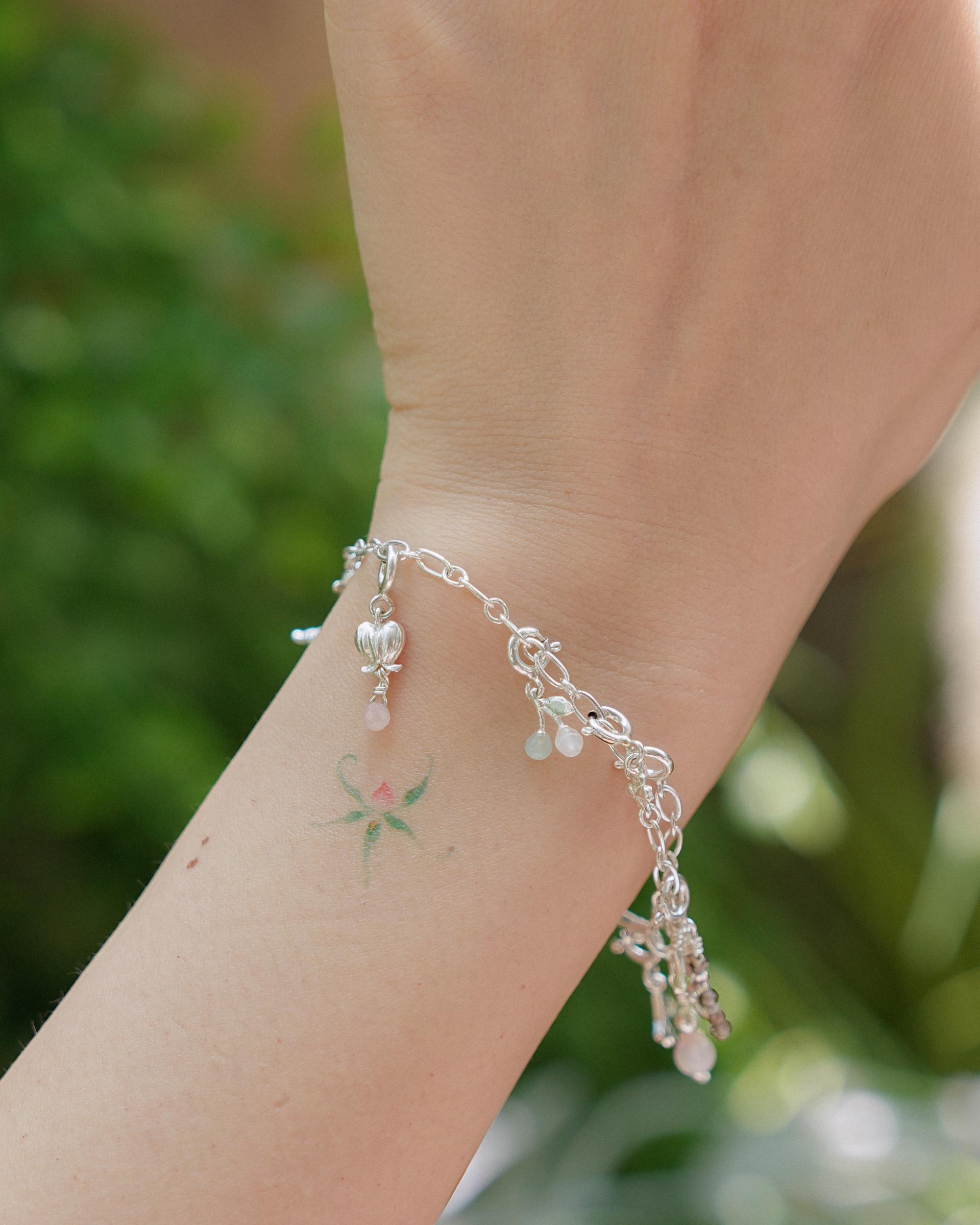 나의 정원, silver bracelet
