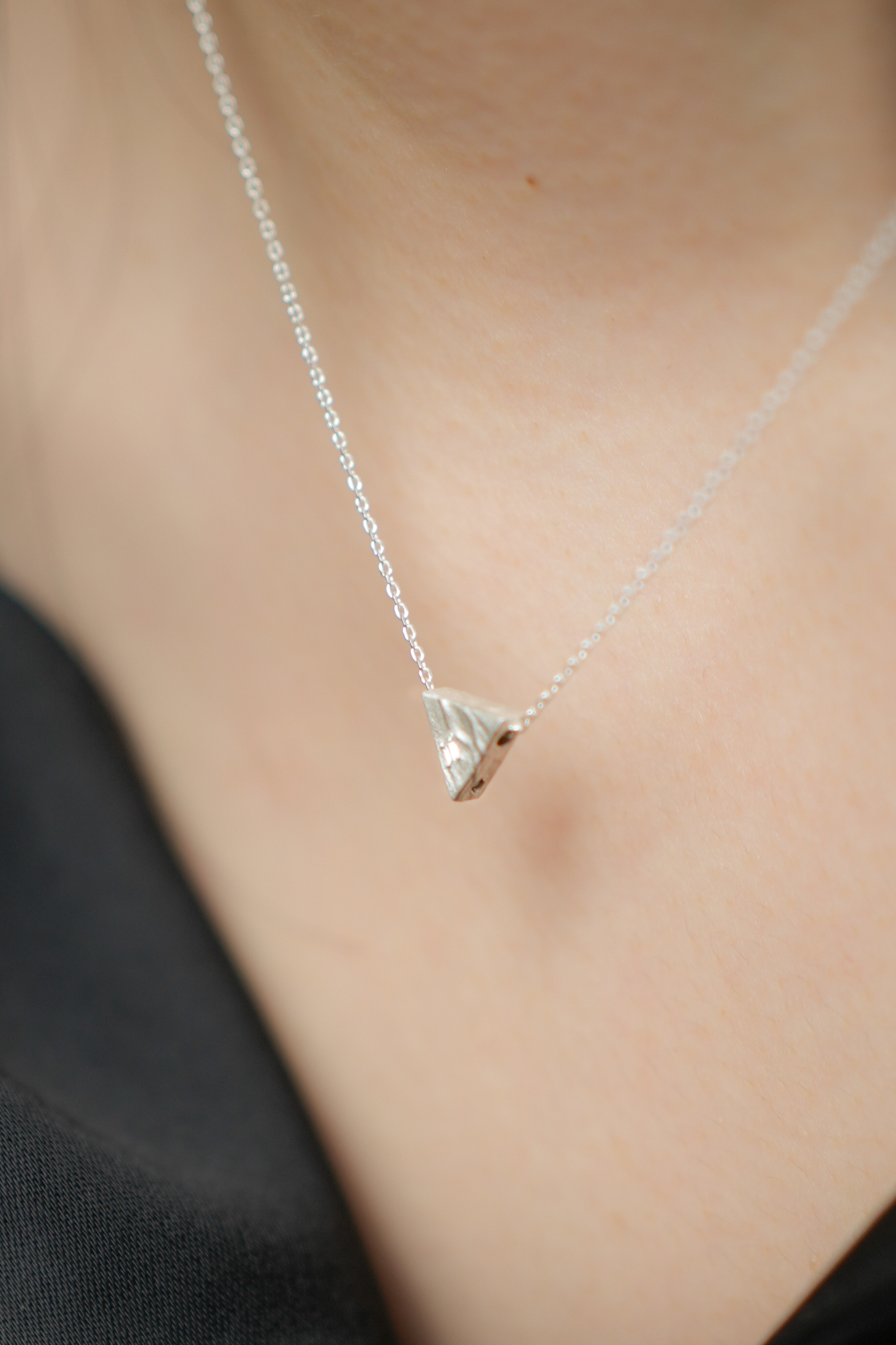 세발자전거, silver necklace
