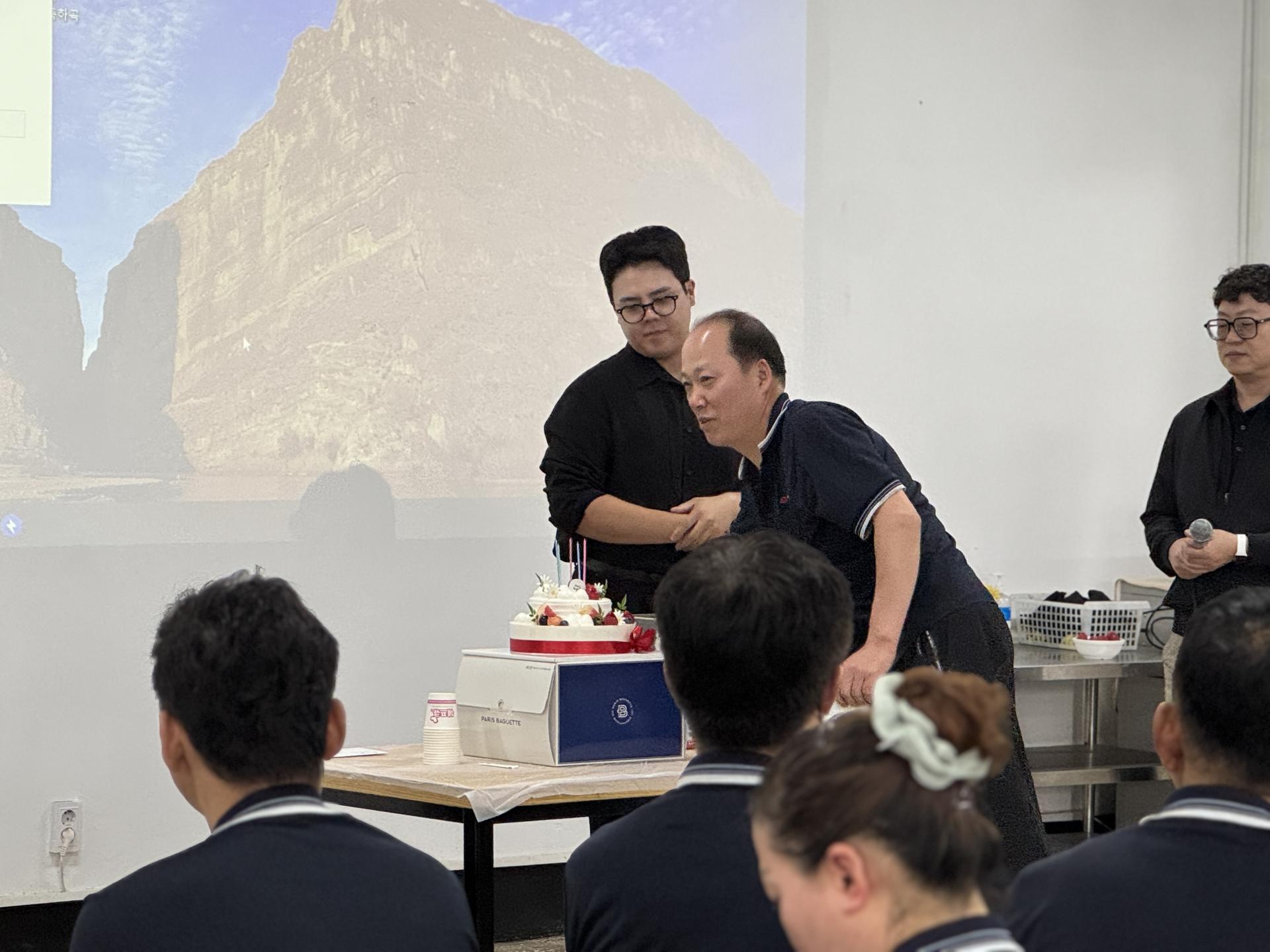 c734246e09dce.jpg