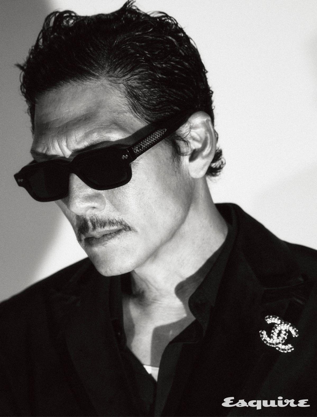 esquire 02.jpg