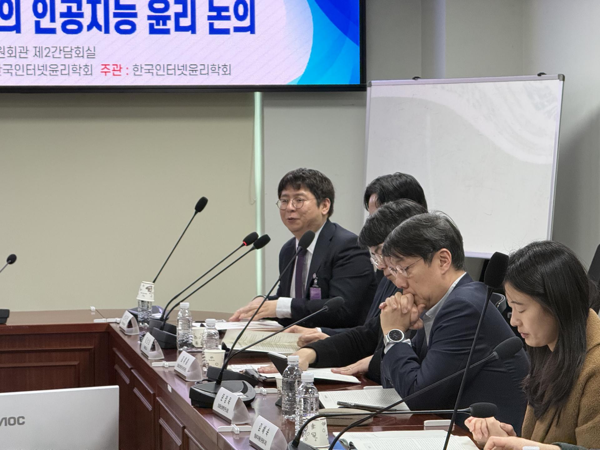 ace55e498d8b4.jpg