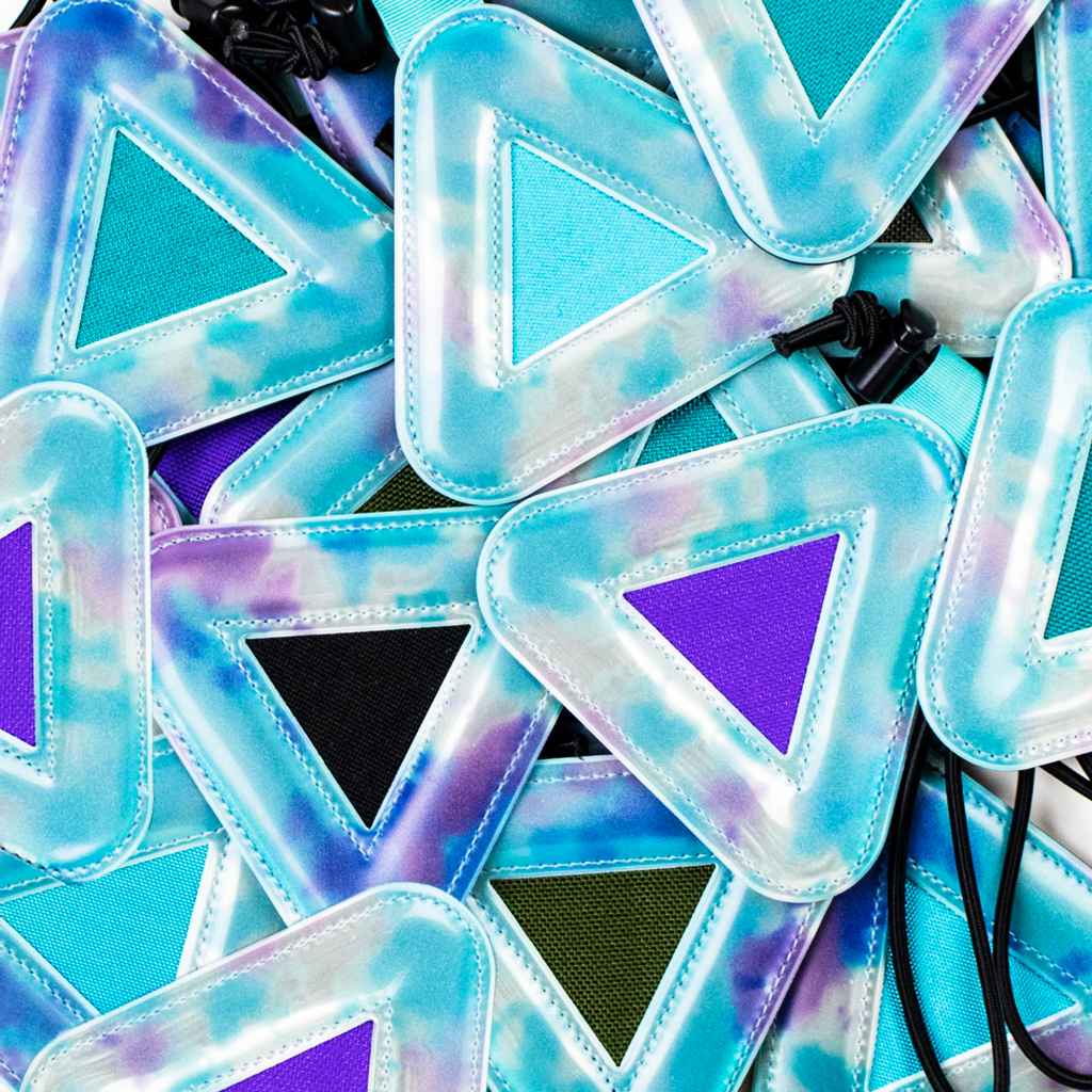 BLUE LUG TRIANGLE REFLECTOR - SHERBET (RESTOCK)