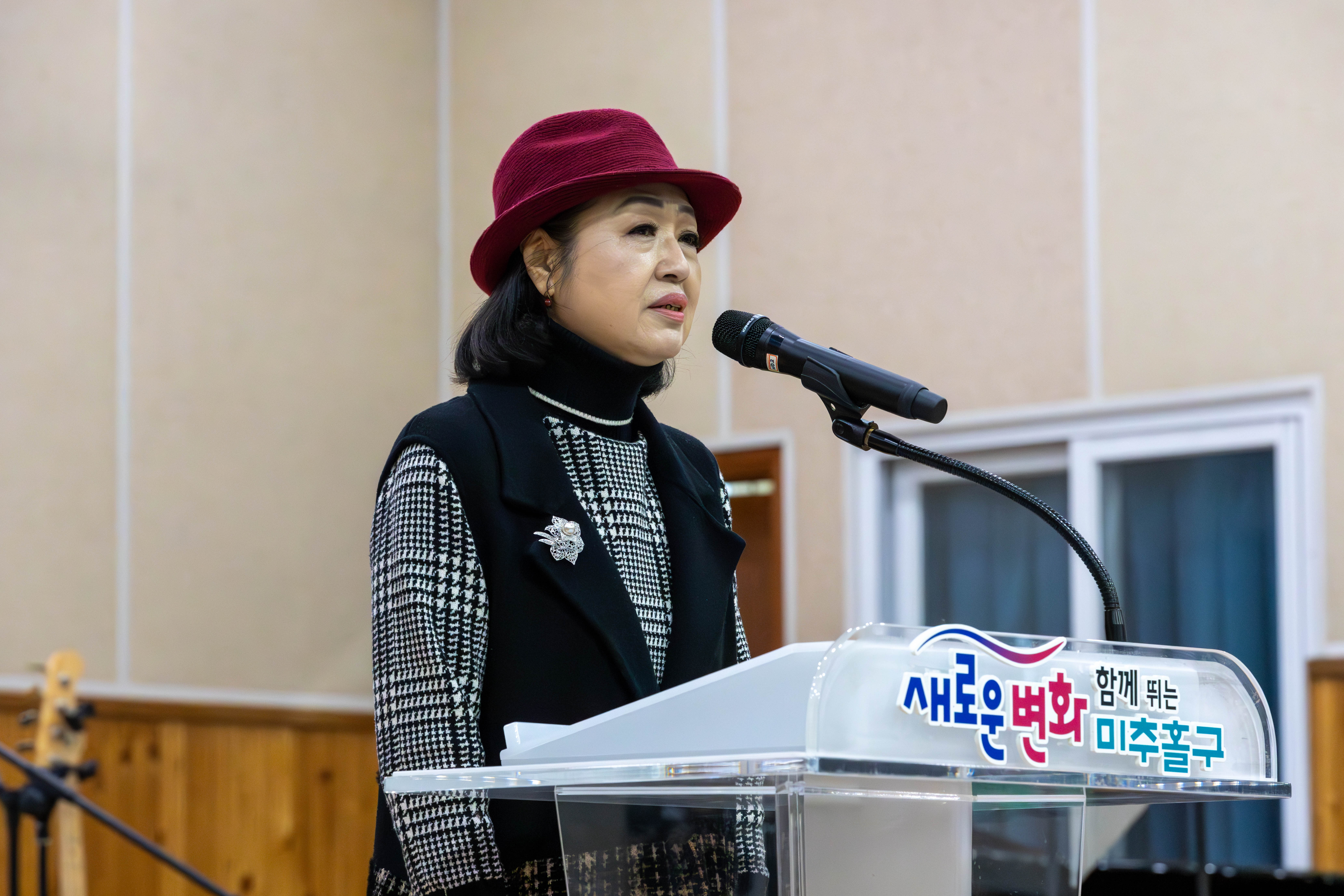 adfb8f843047f.jpg