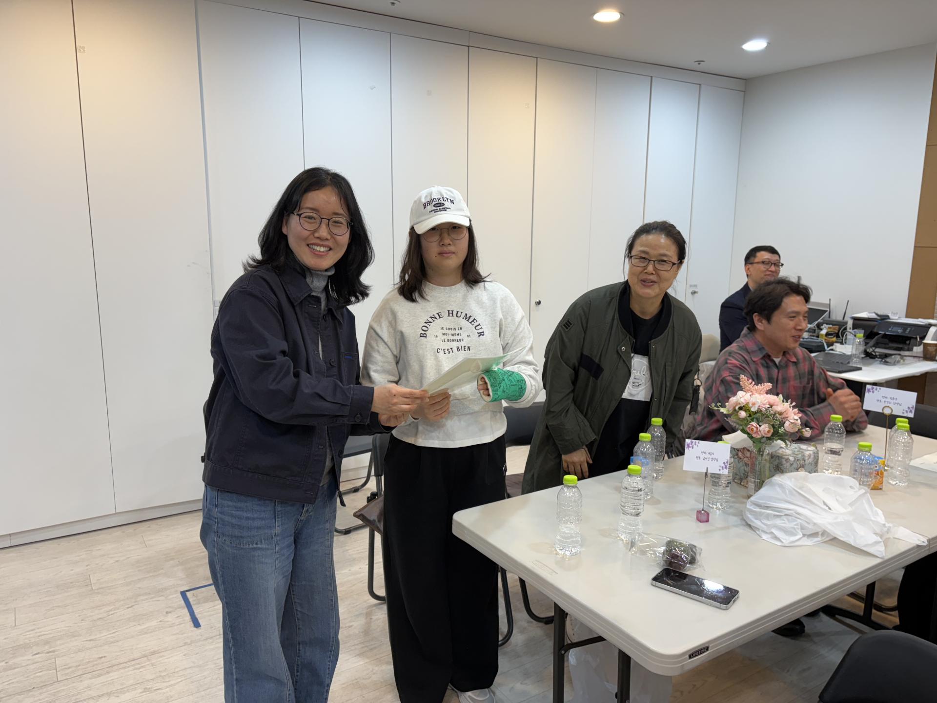 2b975bfcfb014.jpg