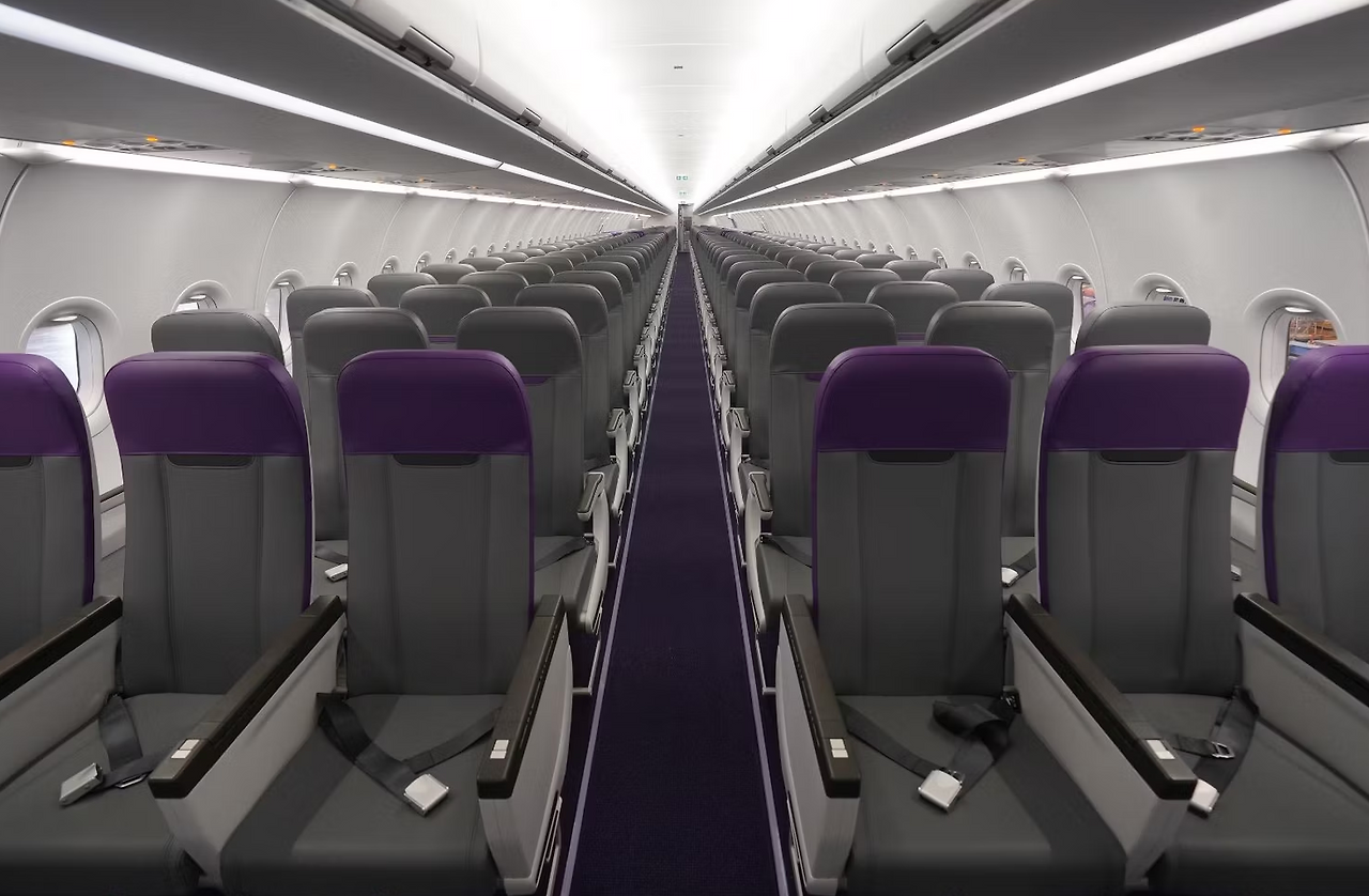HK Express 실내 브랜딩