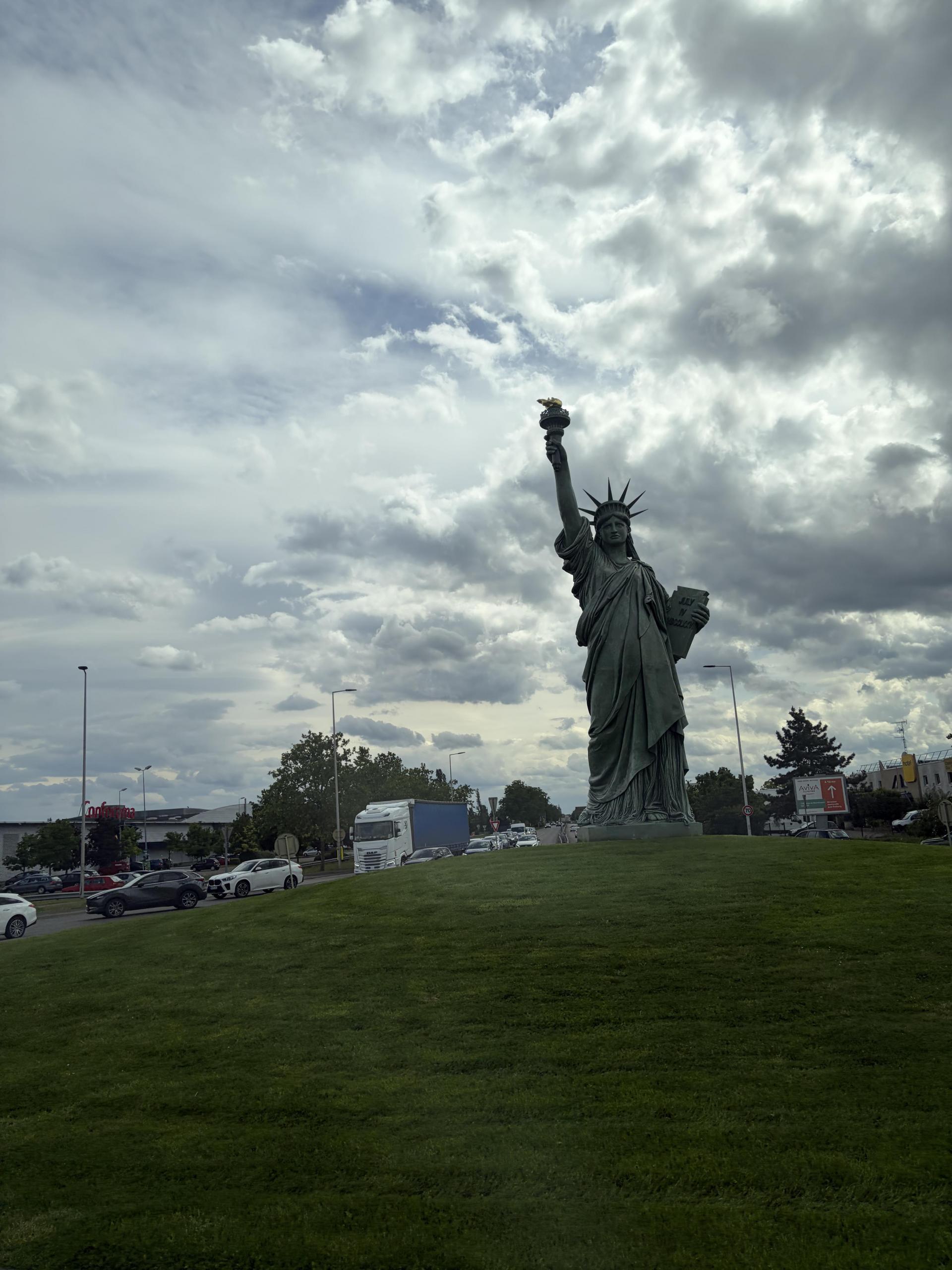 181452fc52c7a.jpg