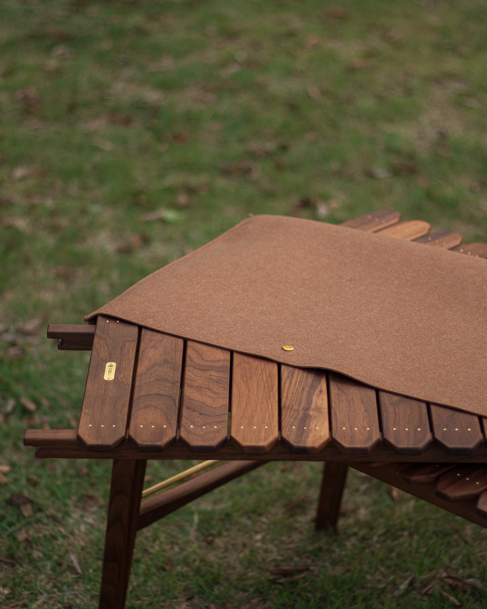GoMid 500 Table - Walnut